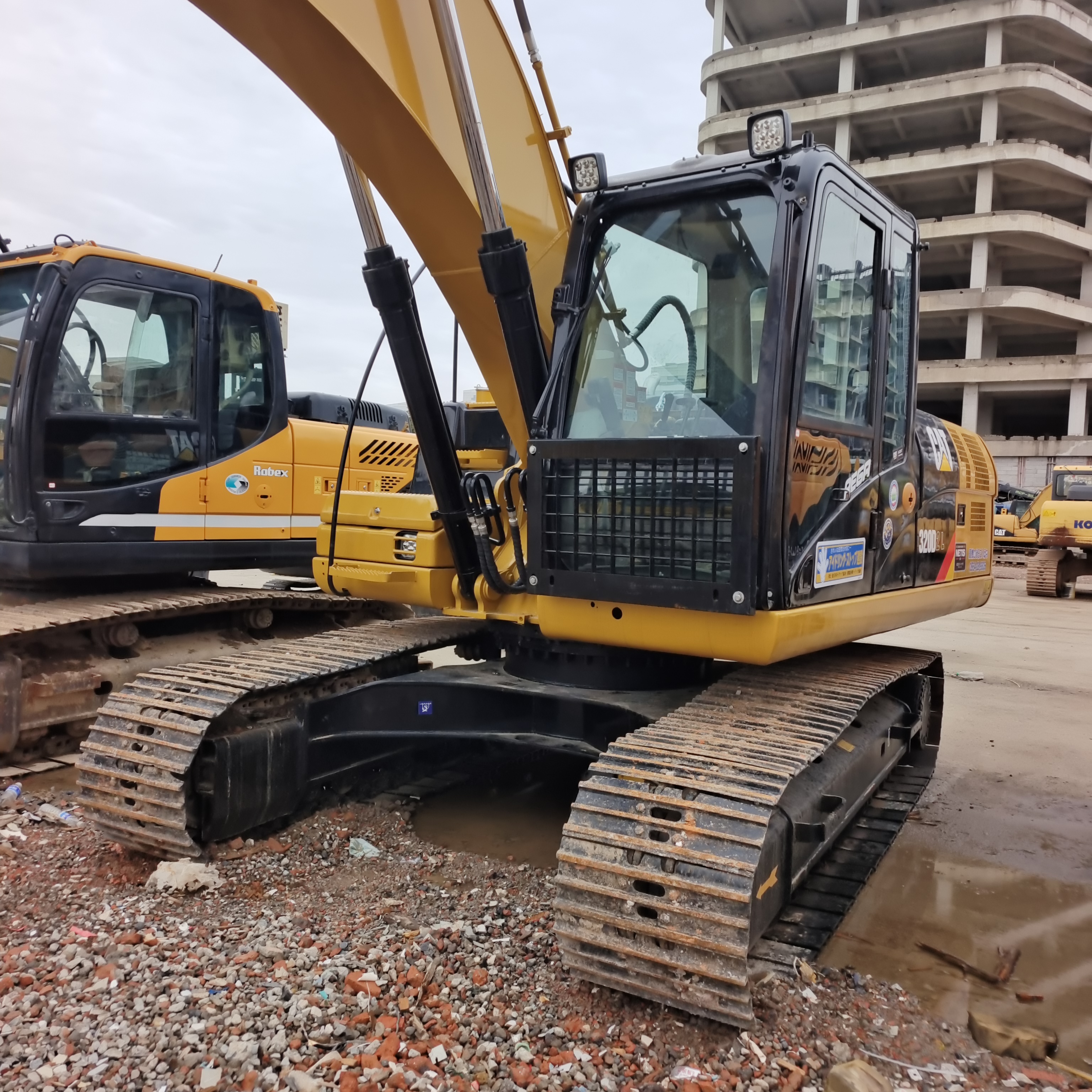 used caterpillar 320D 320DL 320D2 320D2L 320GC 320