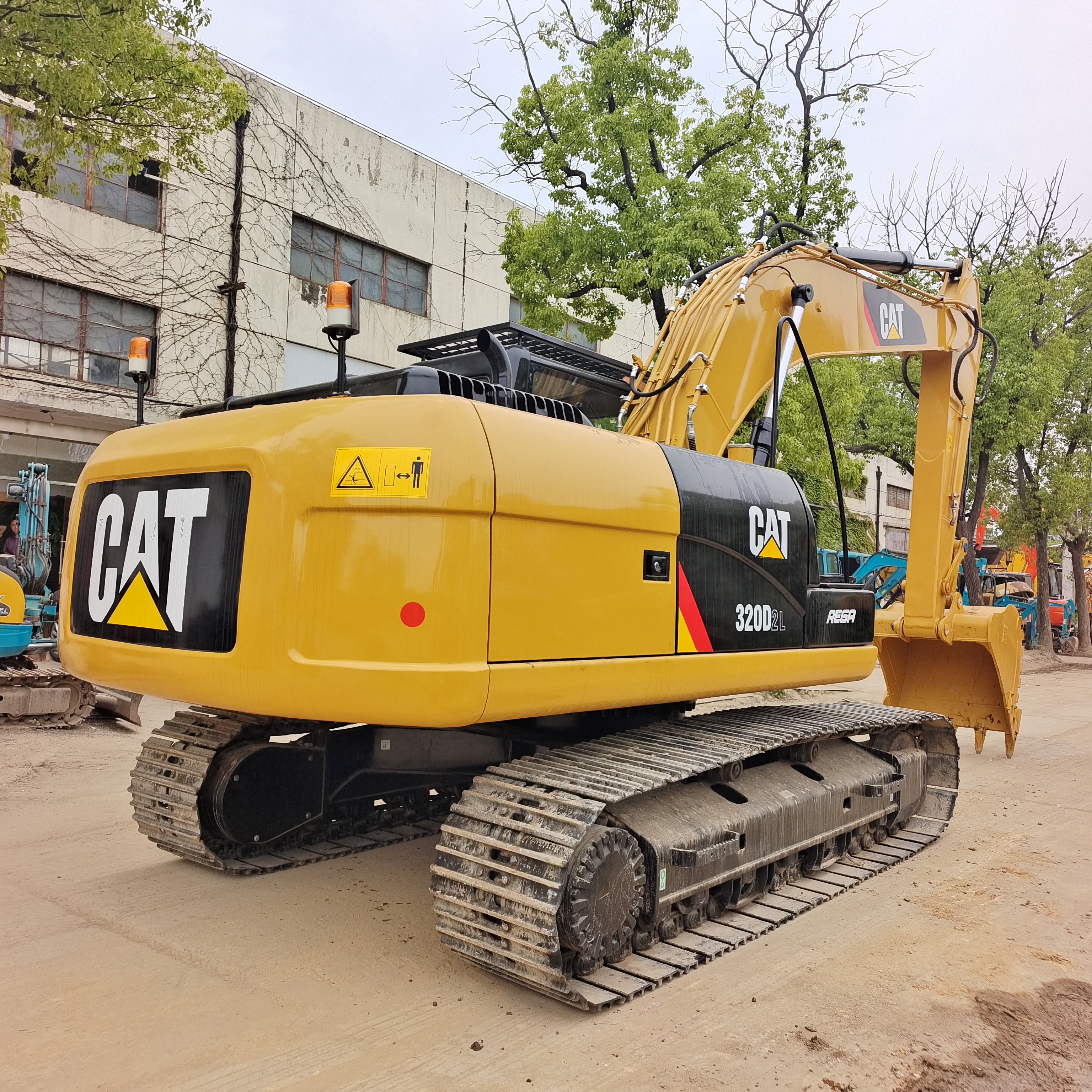 used caterpillar 320D 320DL 320D2 320D2L 320GC 320