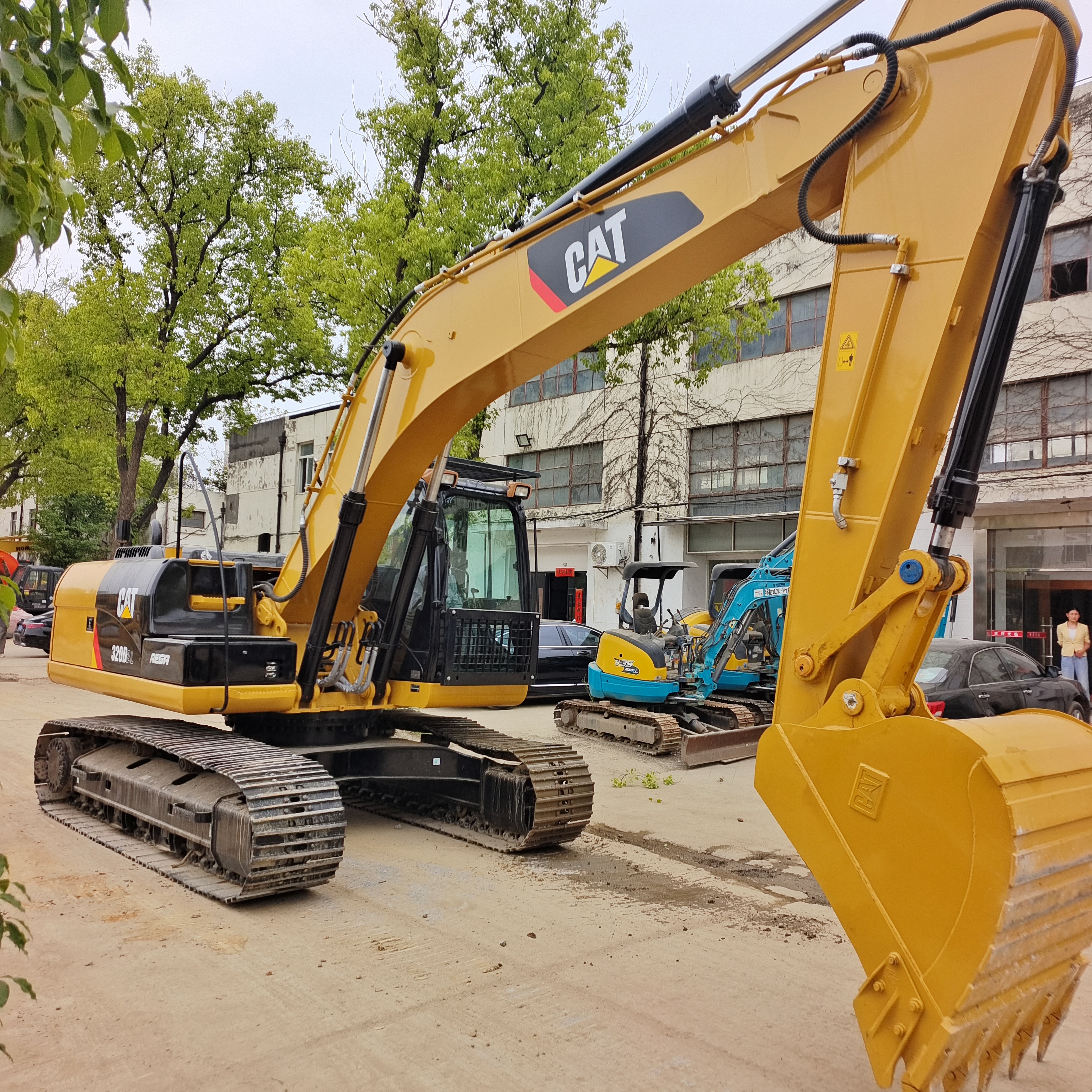 used caterpillar 320D 320DL 320D2 320D2L 320GC 320