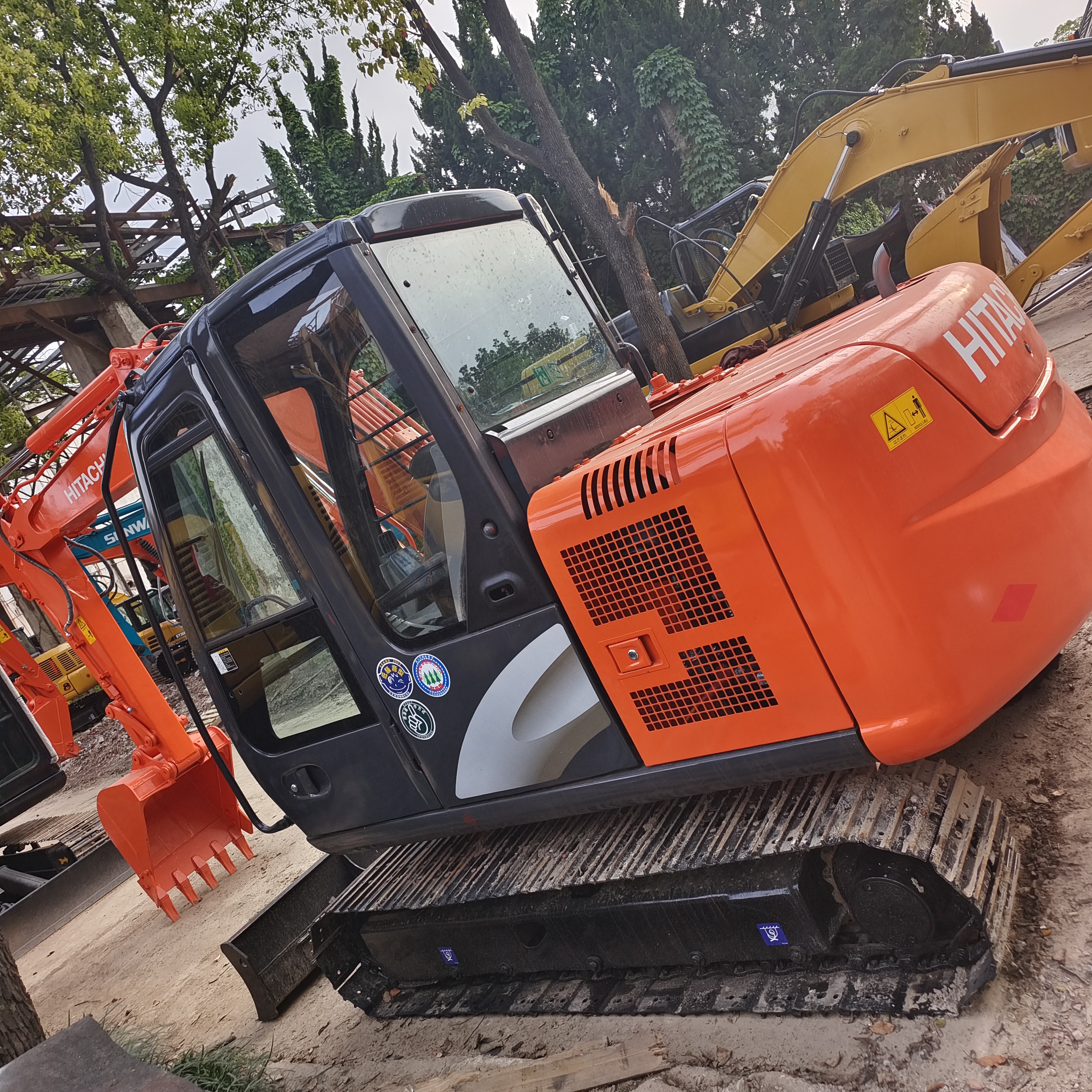 HITACHI ZAXLS60 USED EXCAVATOR