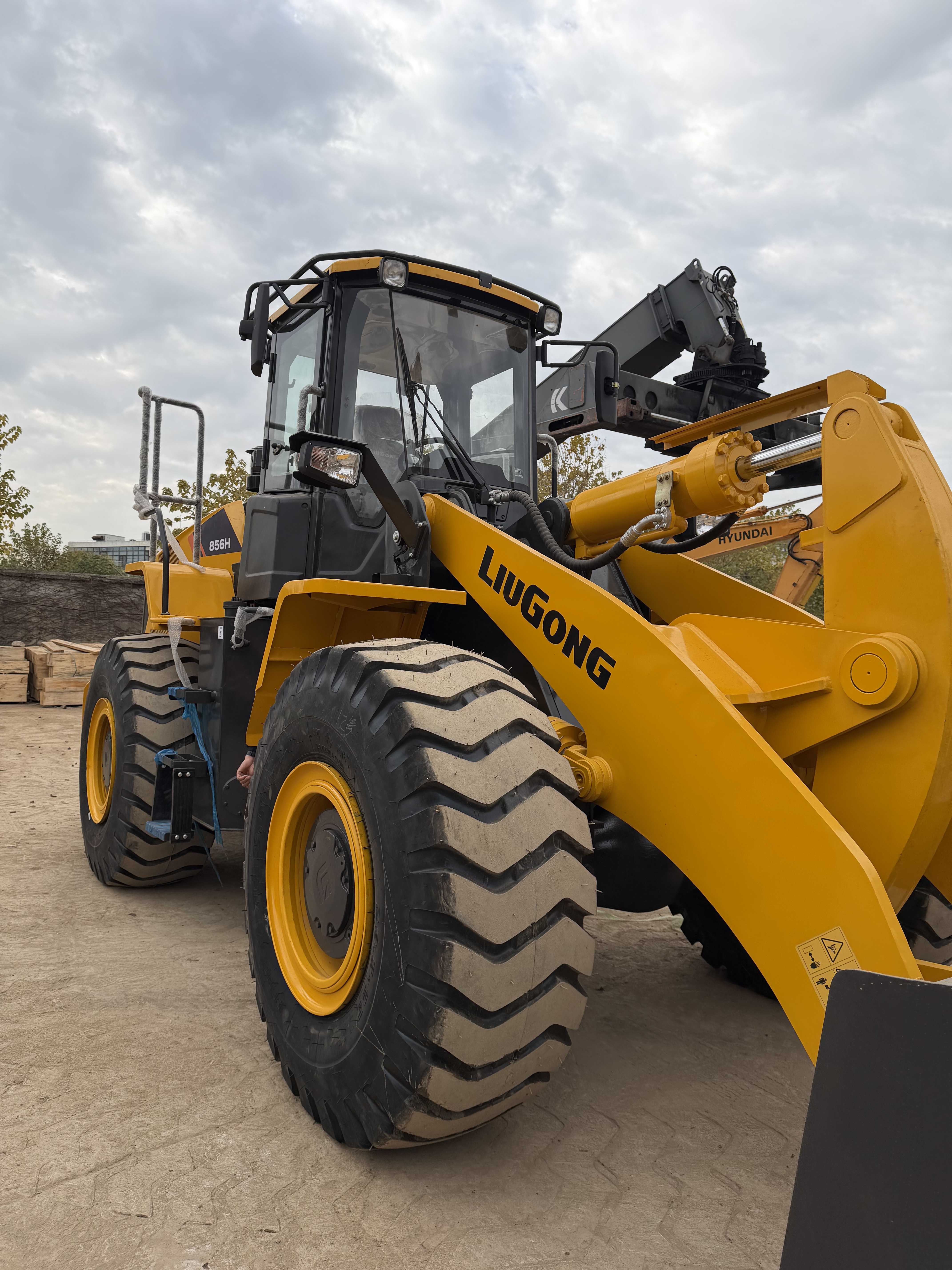 LIUGONG 856H USED LOADER
