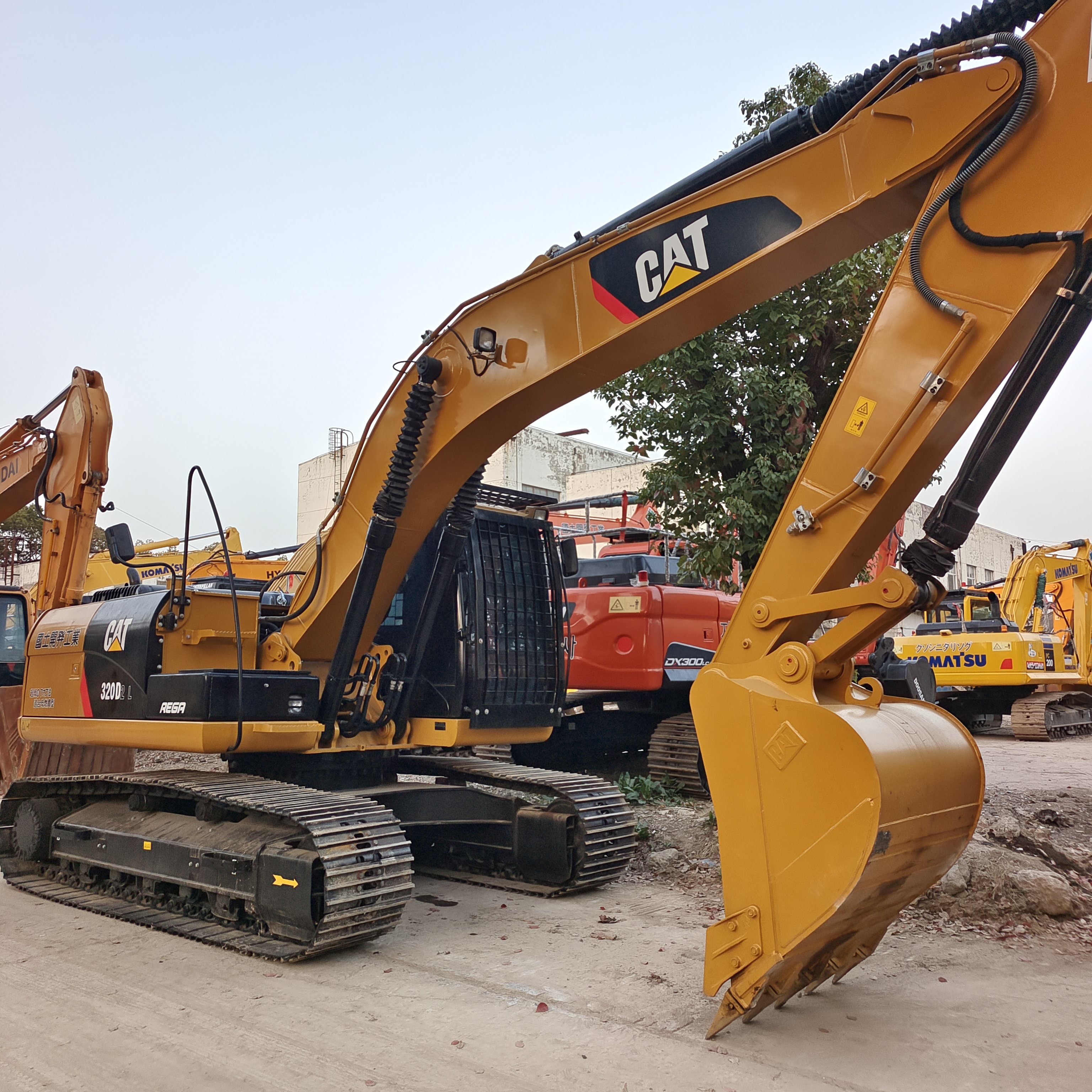 CAT 320d2l USED EXCAVATOR