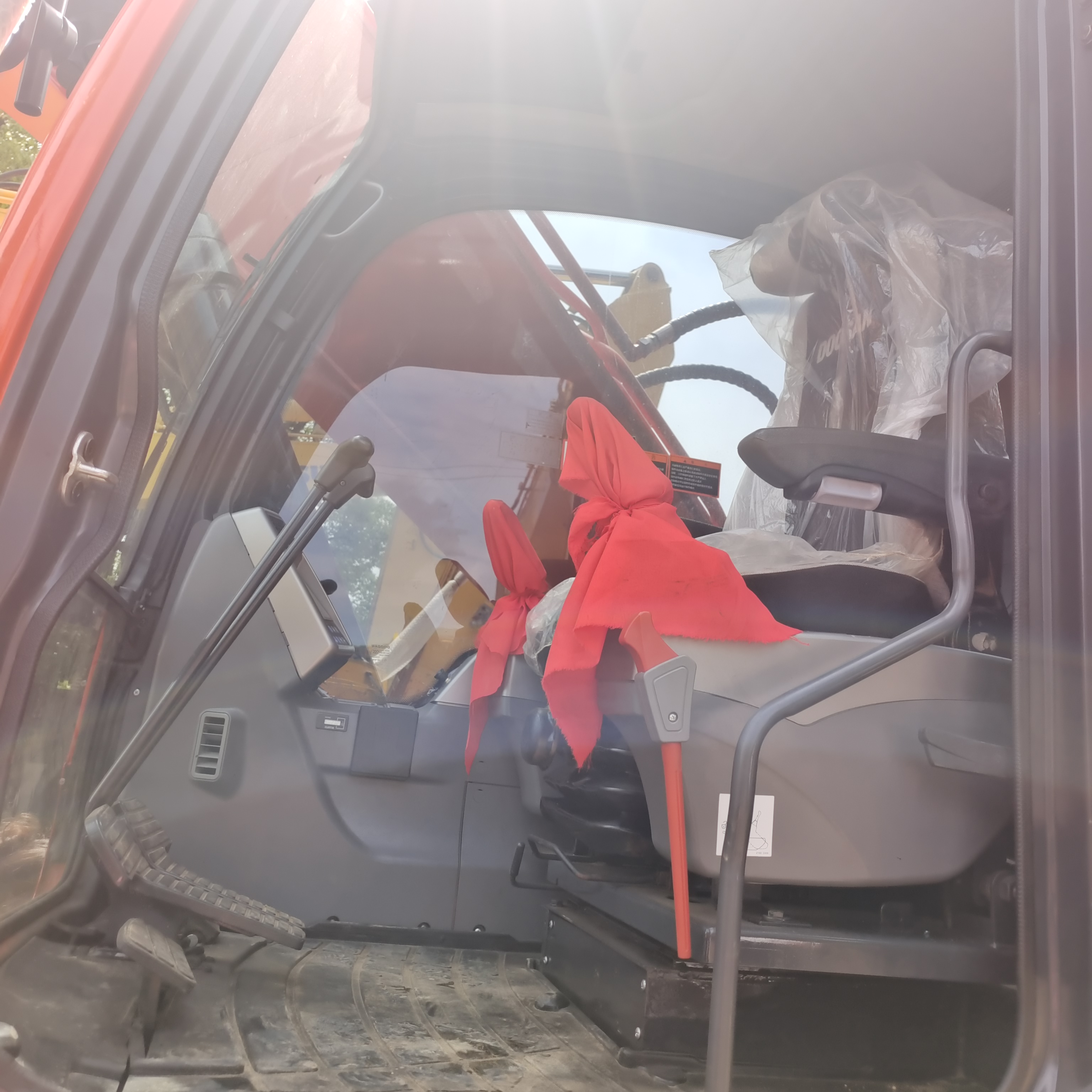 DOOSAN DX225 USED EXCAVATOR