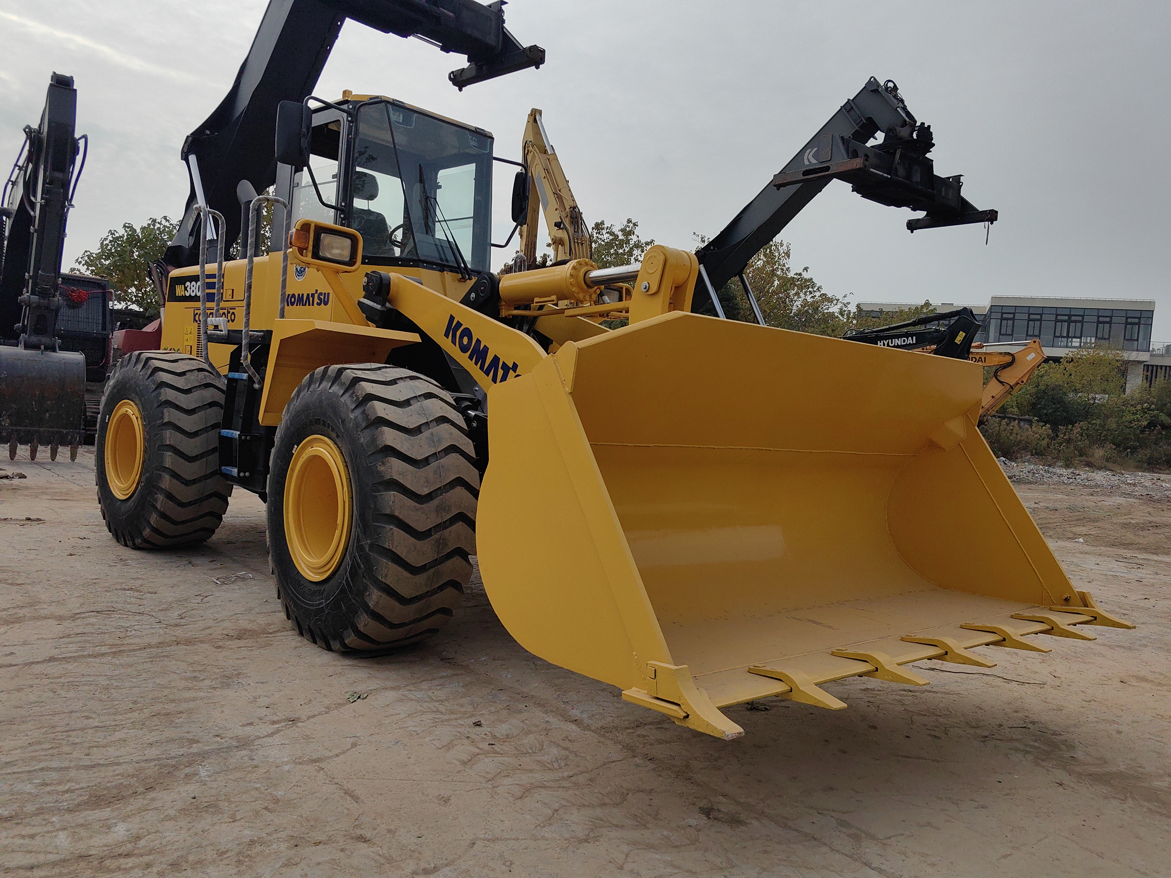 KOMATSU WA380 USED LOADER