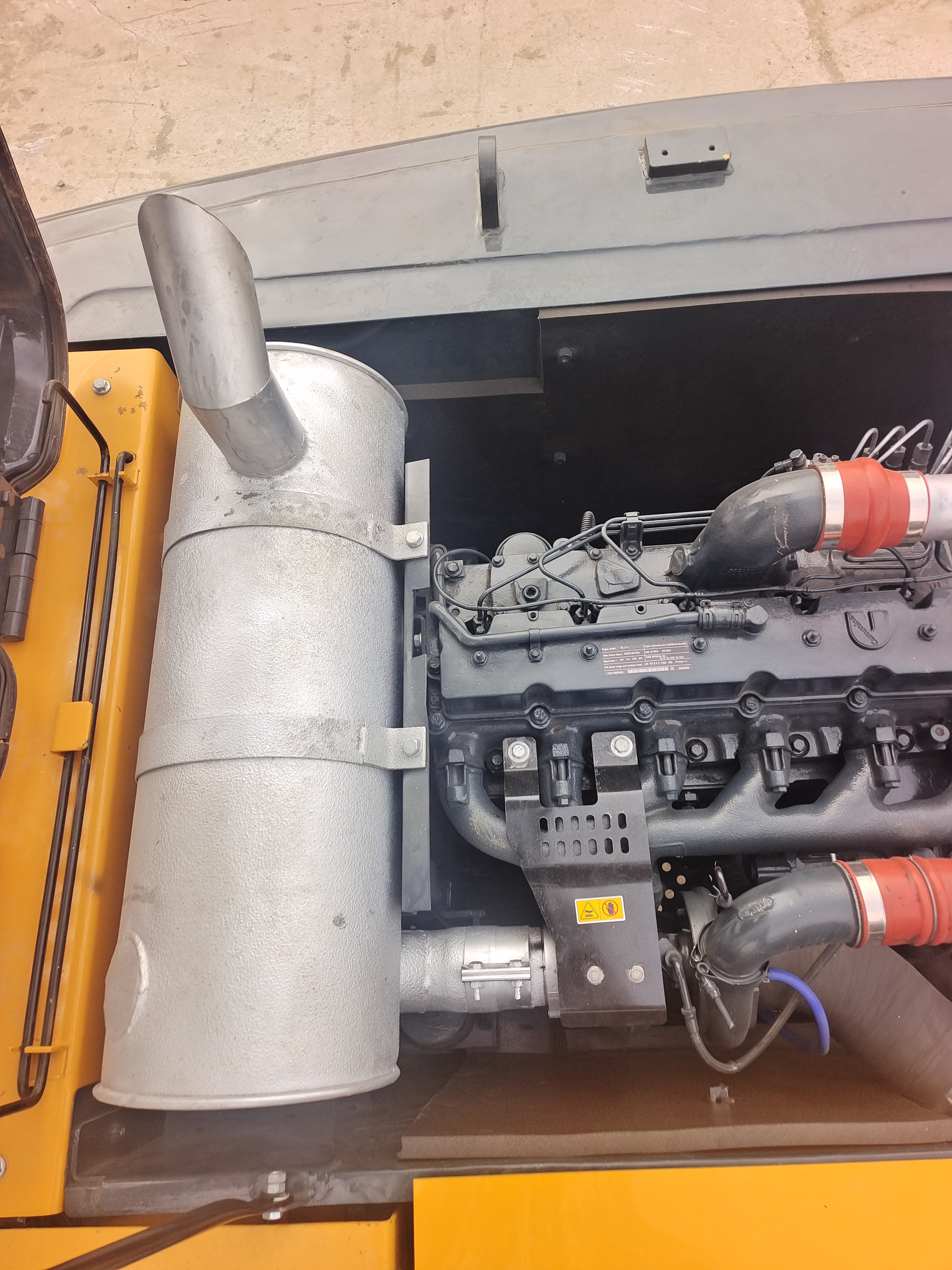 HYUNDAI 305LC-9  USED EXCAVATOR