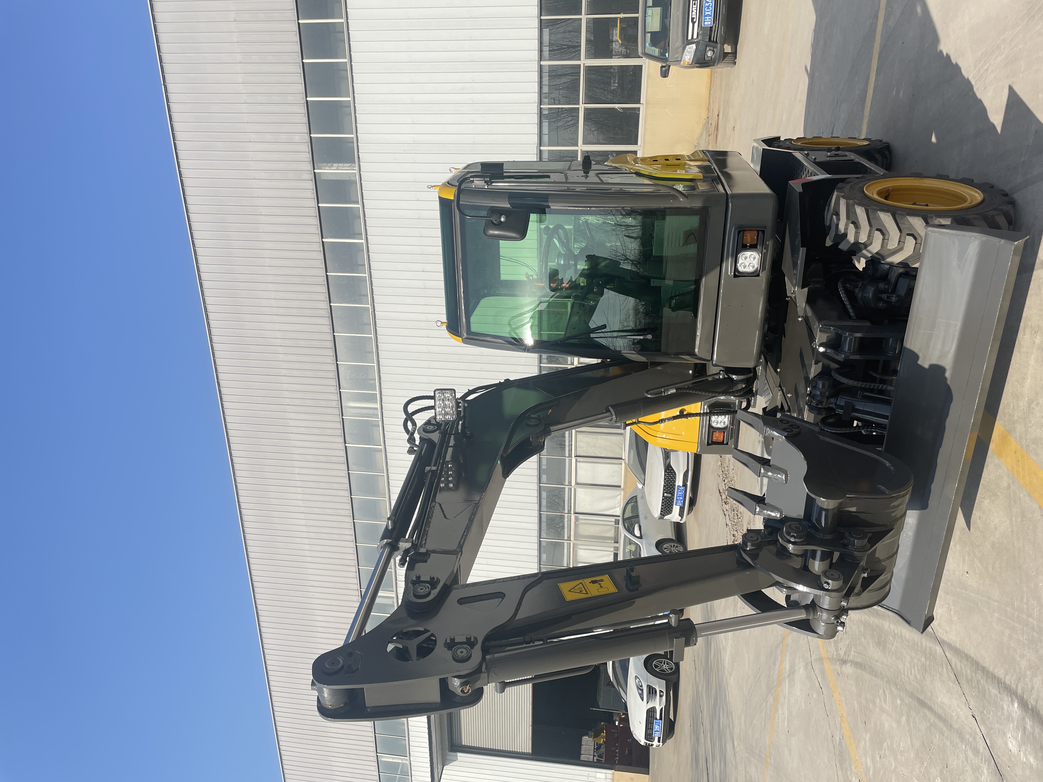 40轮式挖掘机 多功能大型液压轮式挖掘机 厂家直销