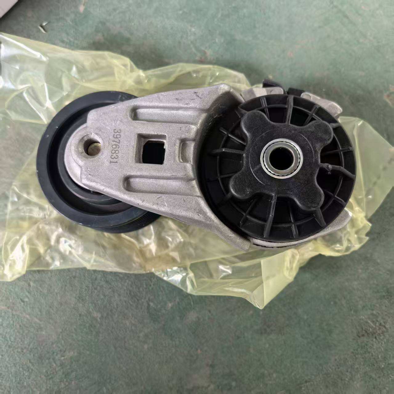 D65 推土机节温器 6745-61-1111