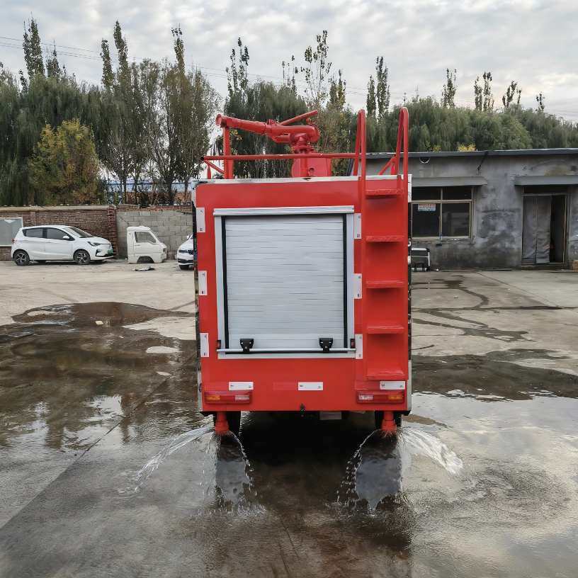 优质全新迷你电动消防水罐车 4×2 救援装备 价格低廉