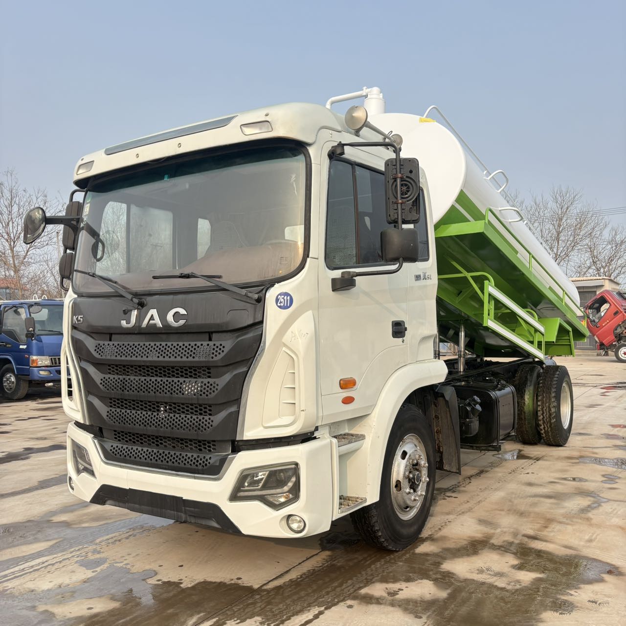12m³ Self-Dumping Fecal Suction Truck JAC Gallop K5L 160HP Yuchai Engine