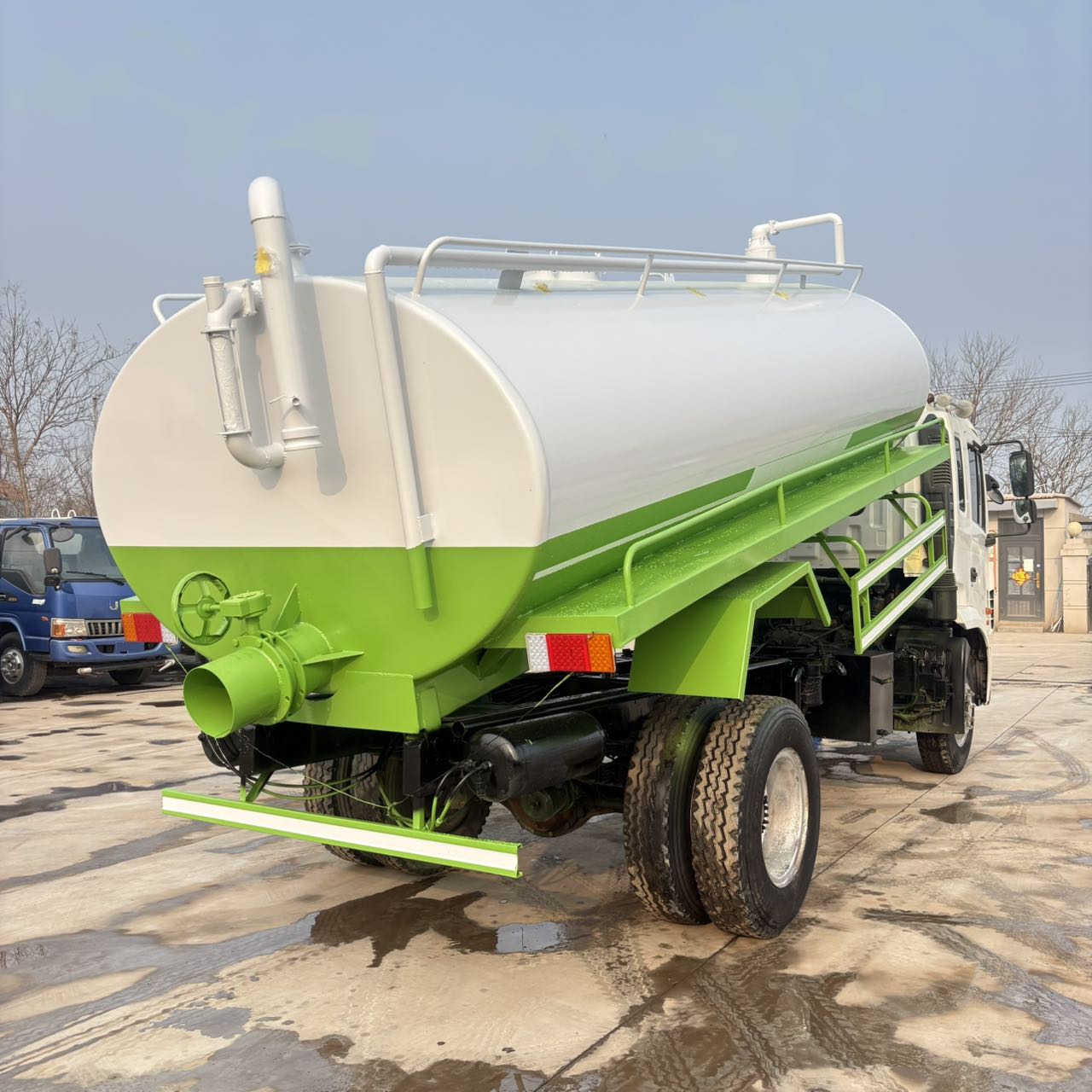 12m³ Self-Dumping Fecal Suction Truck JAC Gallop K5L 160HP Yuchai Engine