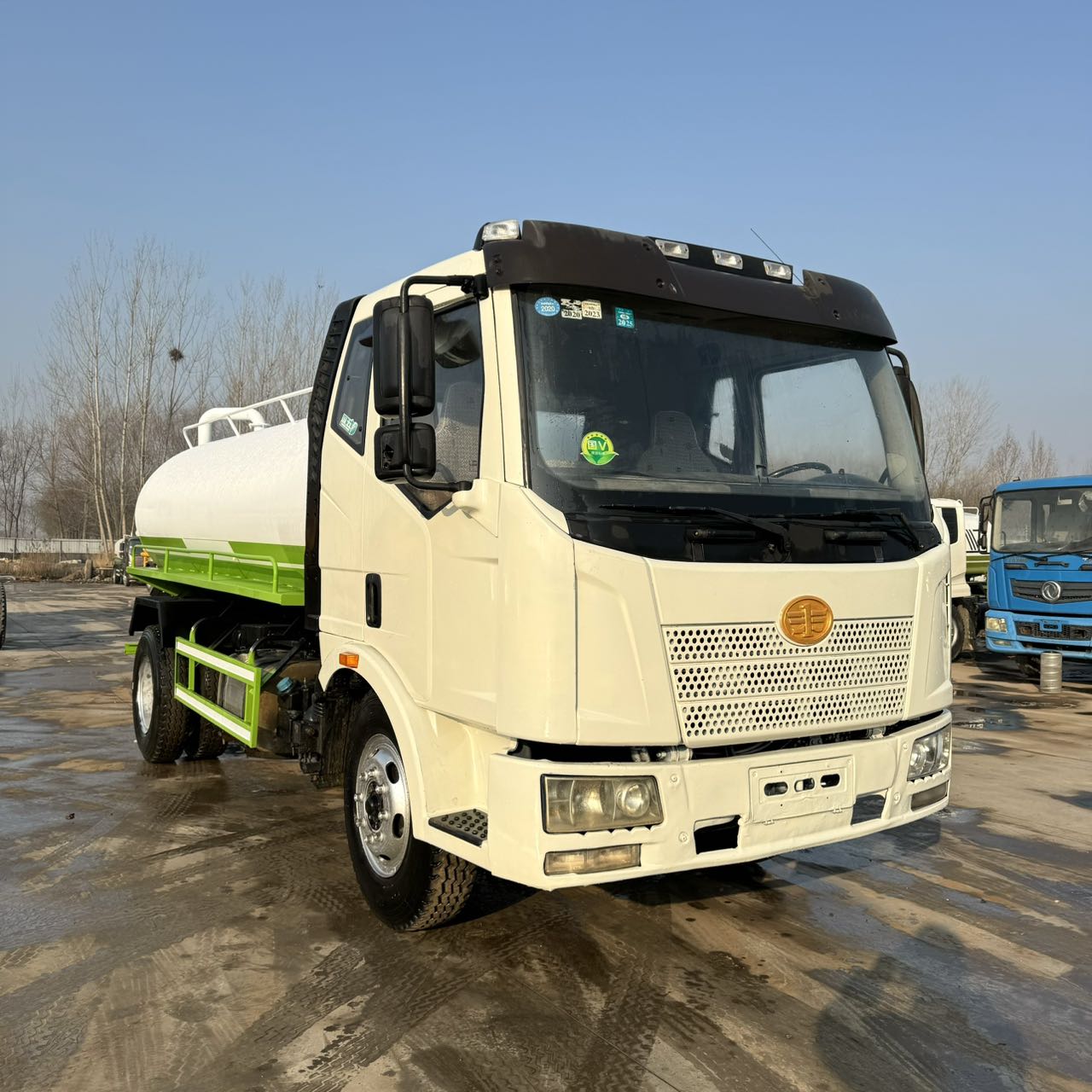 12m³ Self-Dumping Fecal Suction Truck JAC Gallop K5L 160HP Yuchai Engine