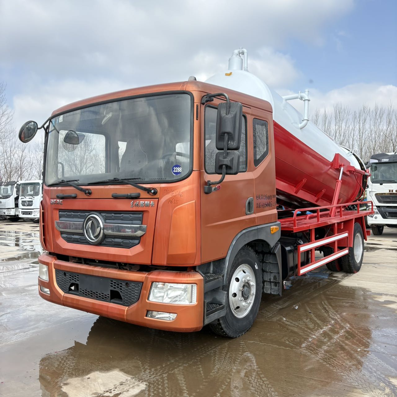 10m³ Self-Dumping Sewage Suction Truck Dongfeng Duolika D9 160HP Yuchai Engine