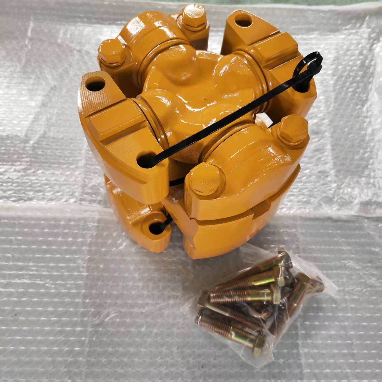 D155 摆式推土机万向节星形轴承 17A-20-11211