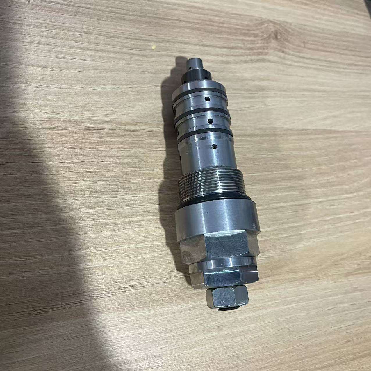 PC300挖掘机电磁阀207-60-71311