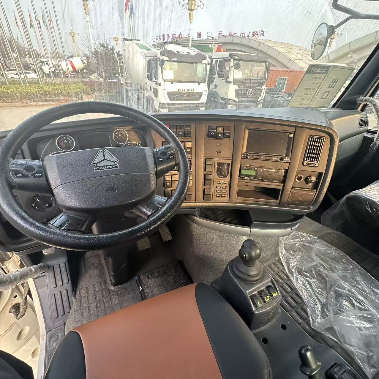 豪沃T7H 540马力，搭载曼发动机与重汽手动变速箱