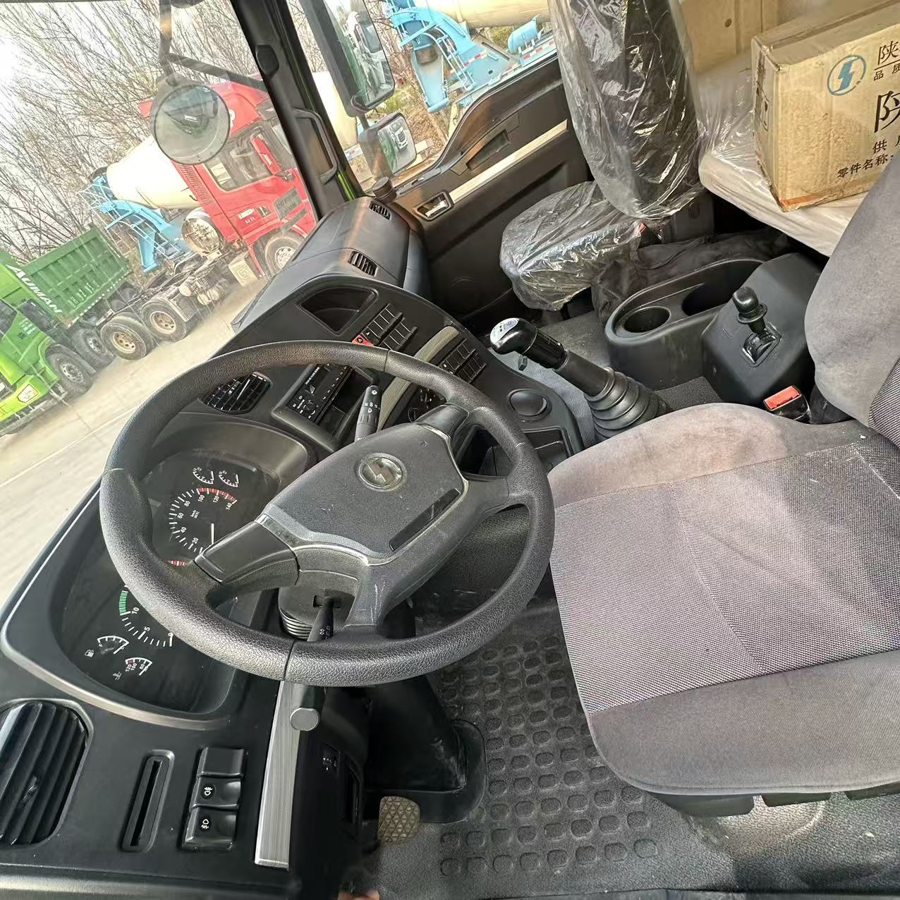 陕汽德龙M3000 6×4自卸车 420马力潍柴发动机