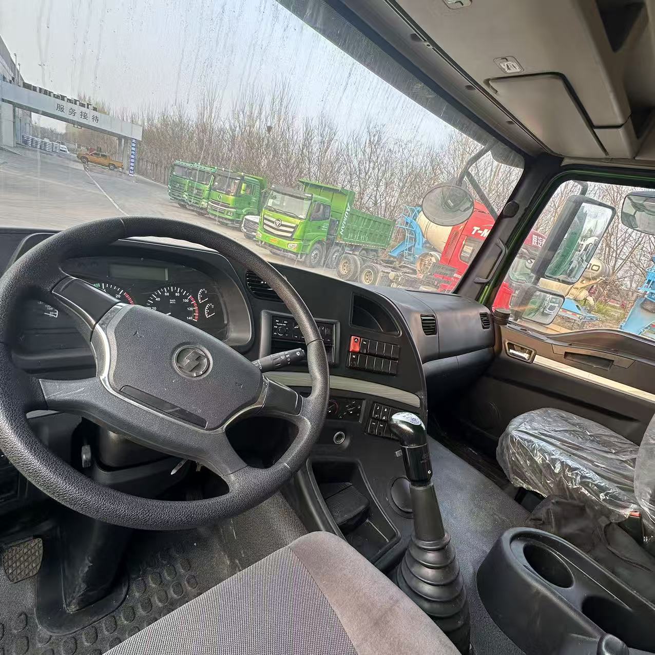 陕汽德龙M3000 6×4自卸车 420马力潍柴发动机