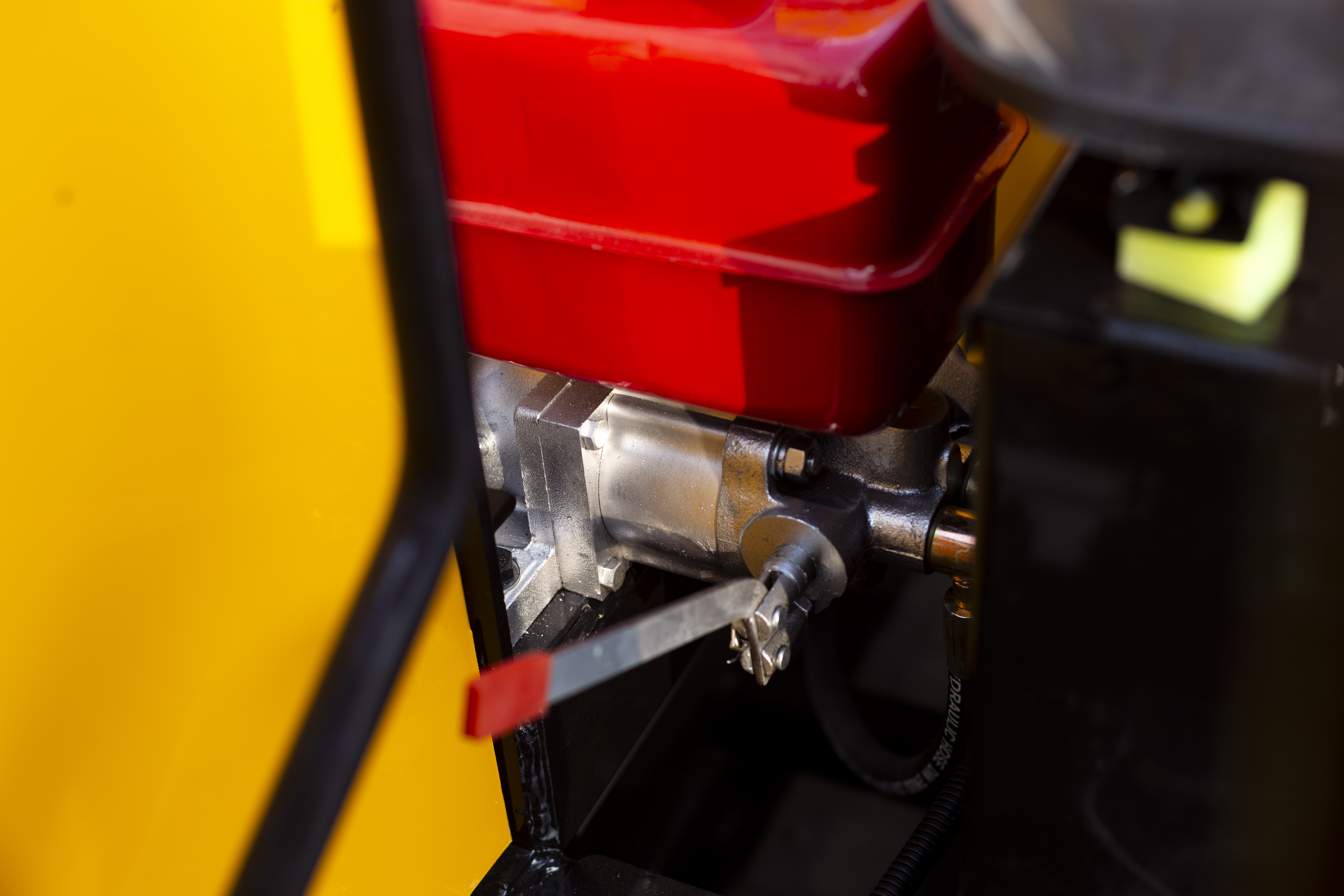 高效多用途微型自卸车