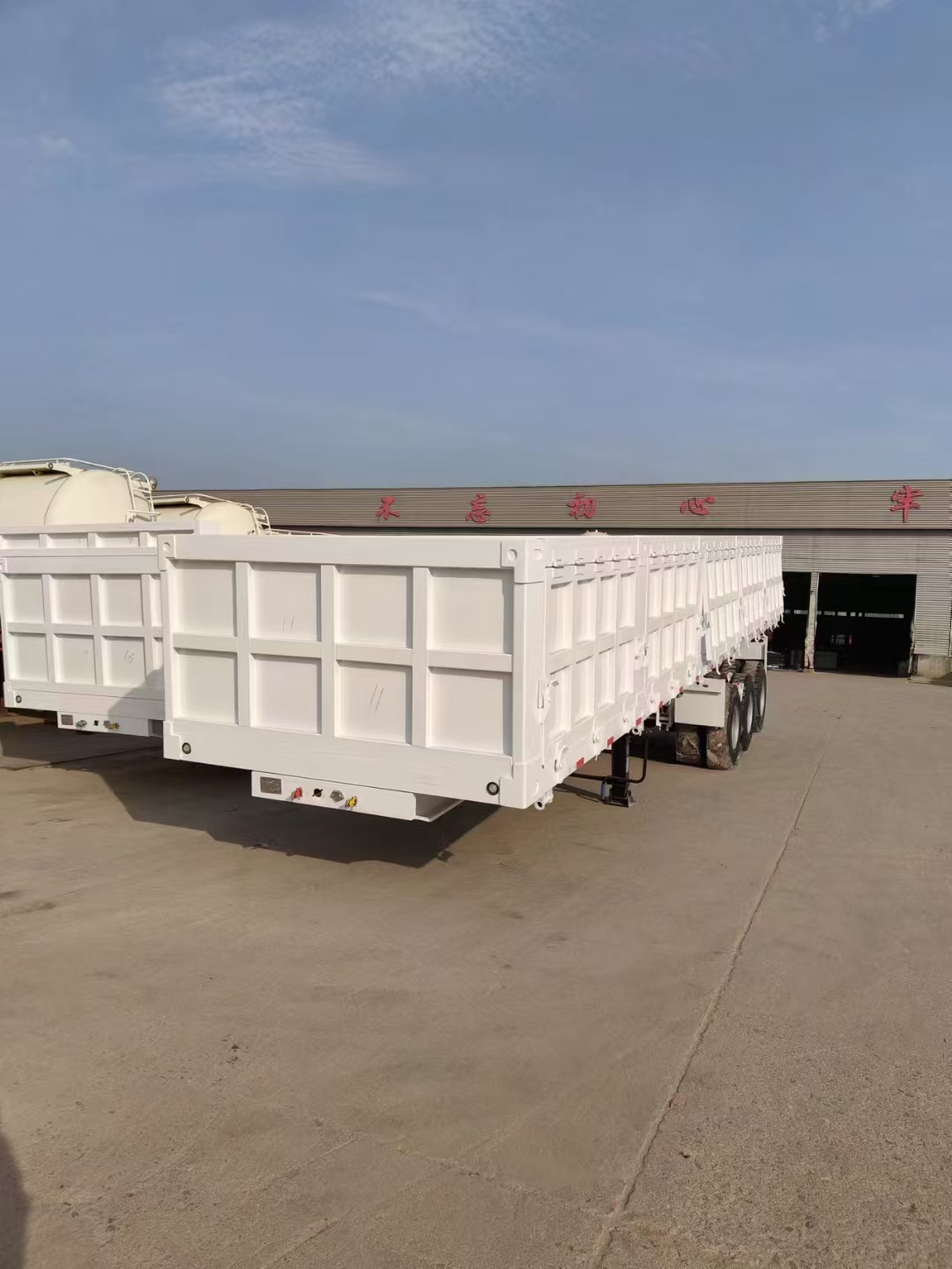 Heavy Duty Dump Truck 60-150 Ton | Rear & Side Tipping Optional