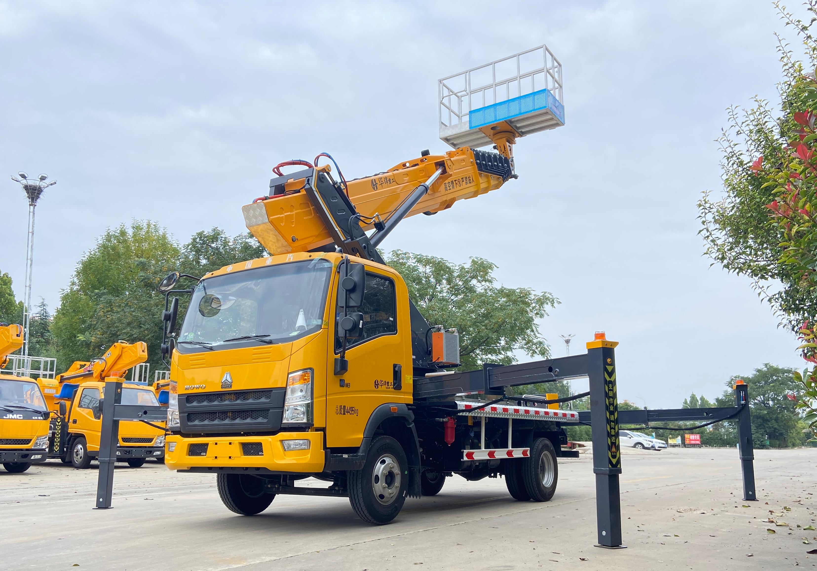 Huajin Heavy Industry Sinotruk HOWO Blue Card GK38 Aerial Work Platform