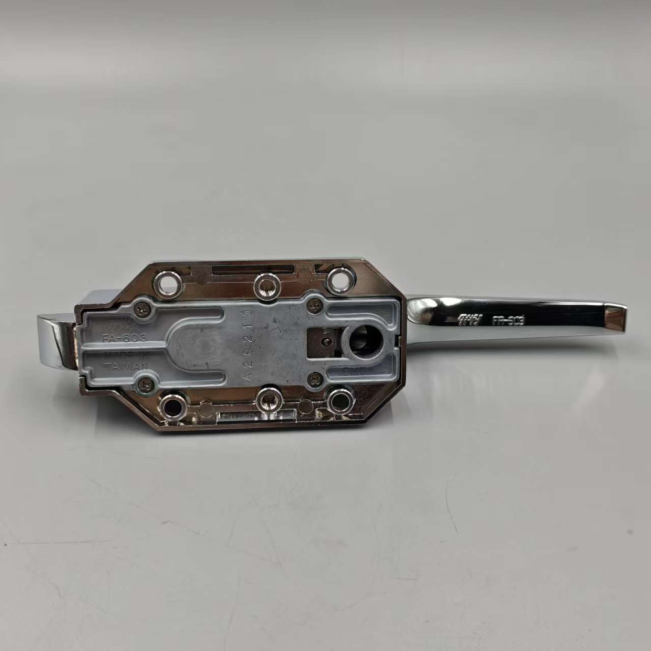 中国制造 21T-54-35421 操纵手柄，适用于小松 PC2000 挖掘机配件