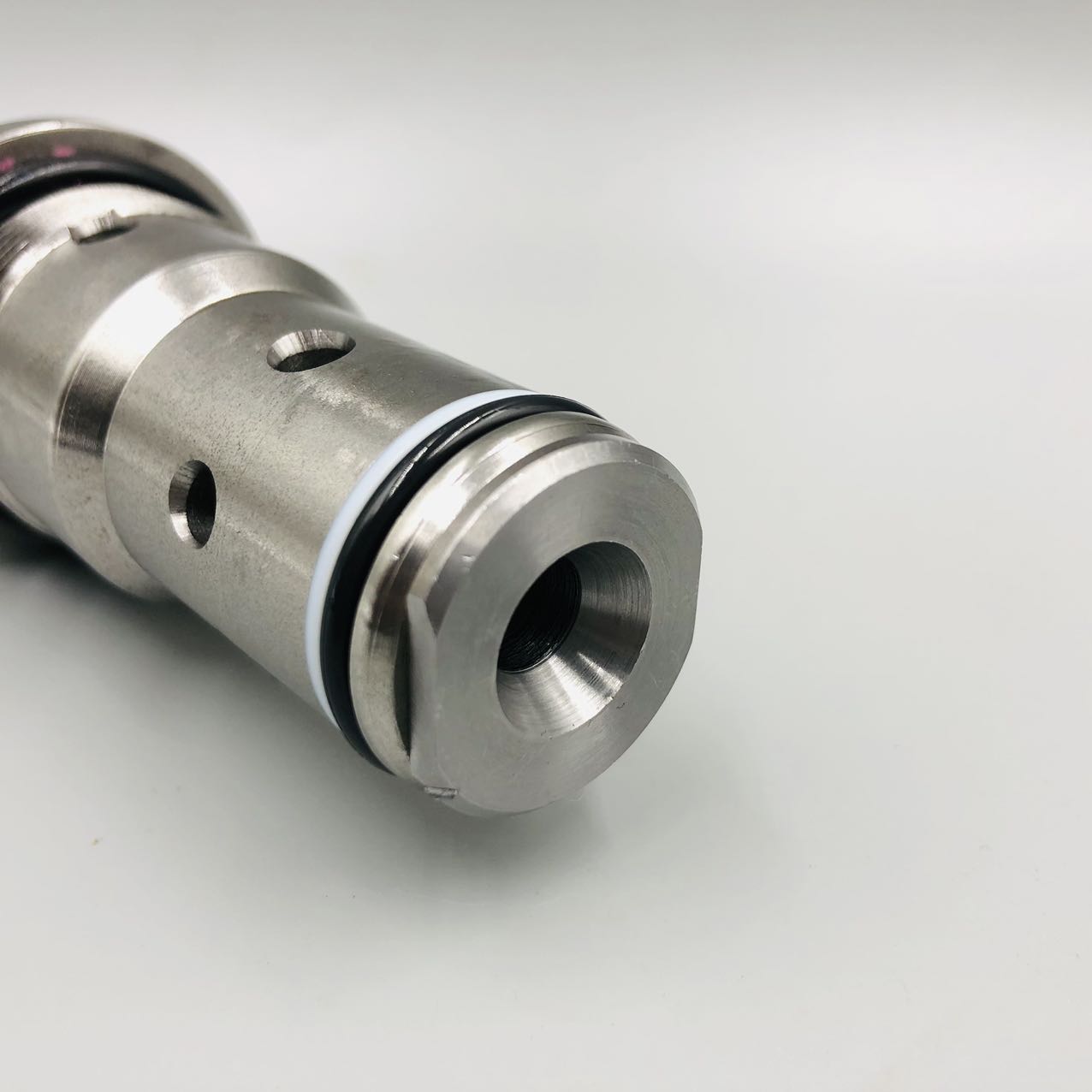 700-89-66000 溢流阀，适用于小松 WA600-3 装载机配件