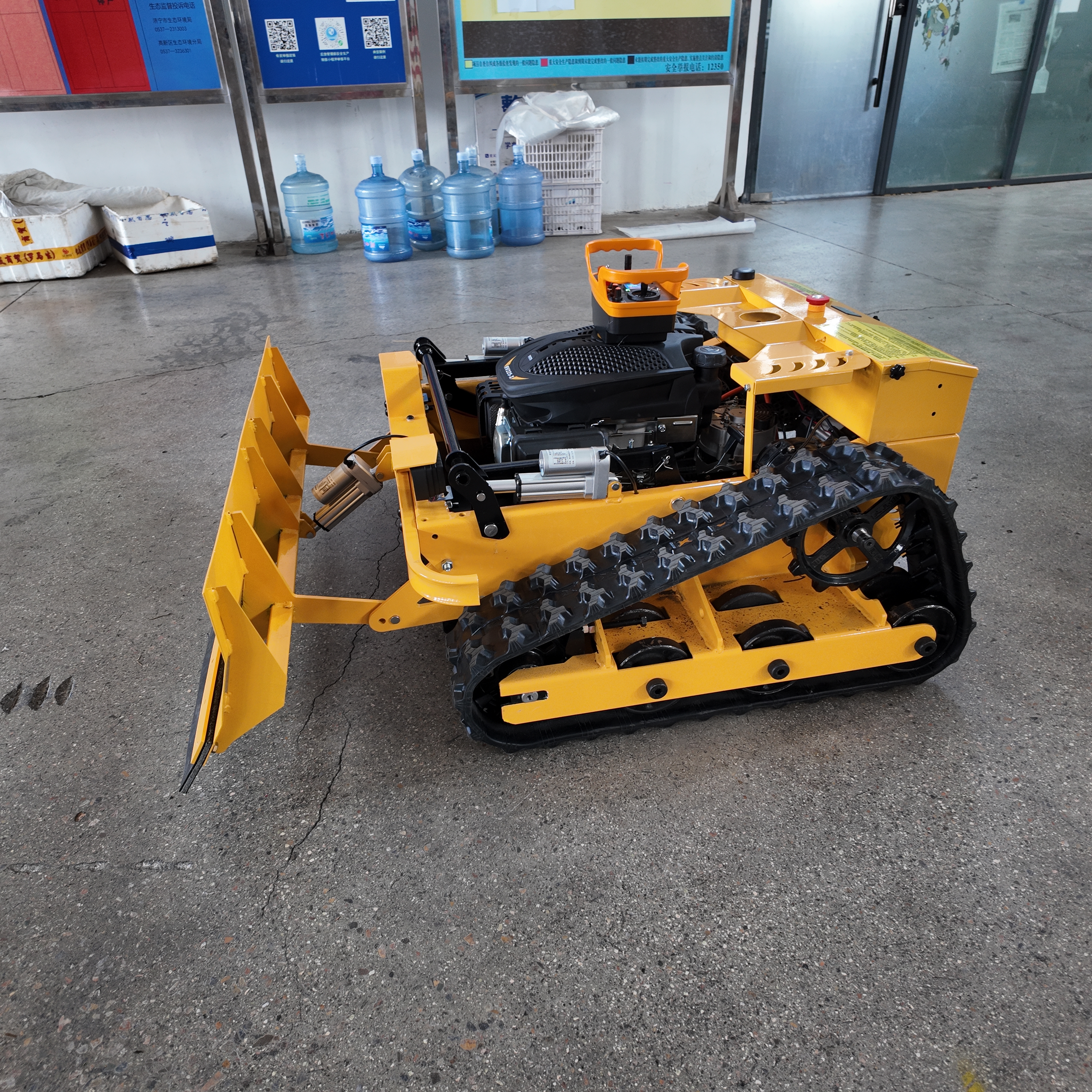 YM-550 Gasoline Lawn Mower | 24V 12Ah Remote Control 2000m²/h