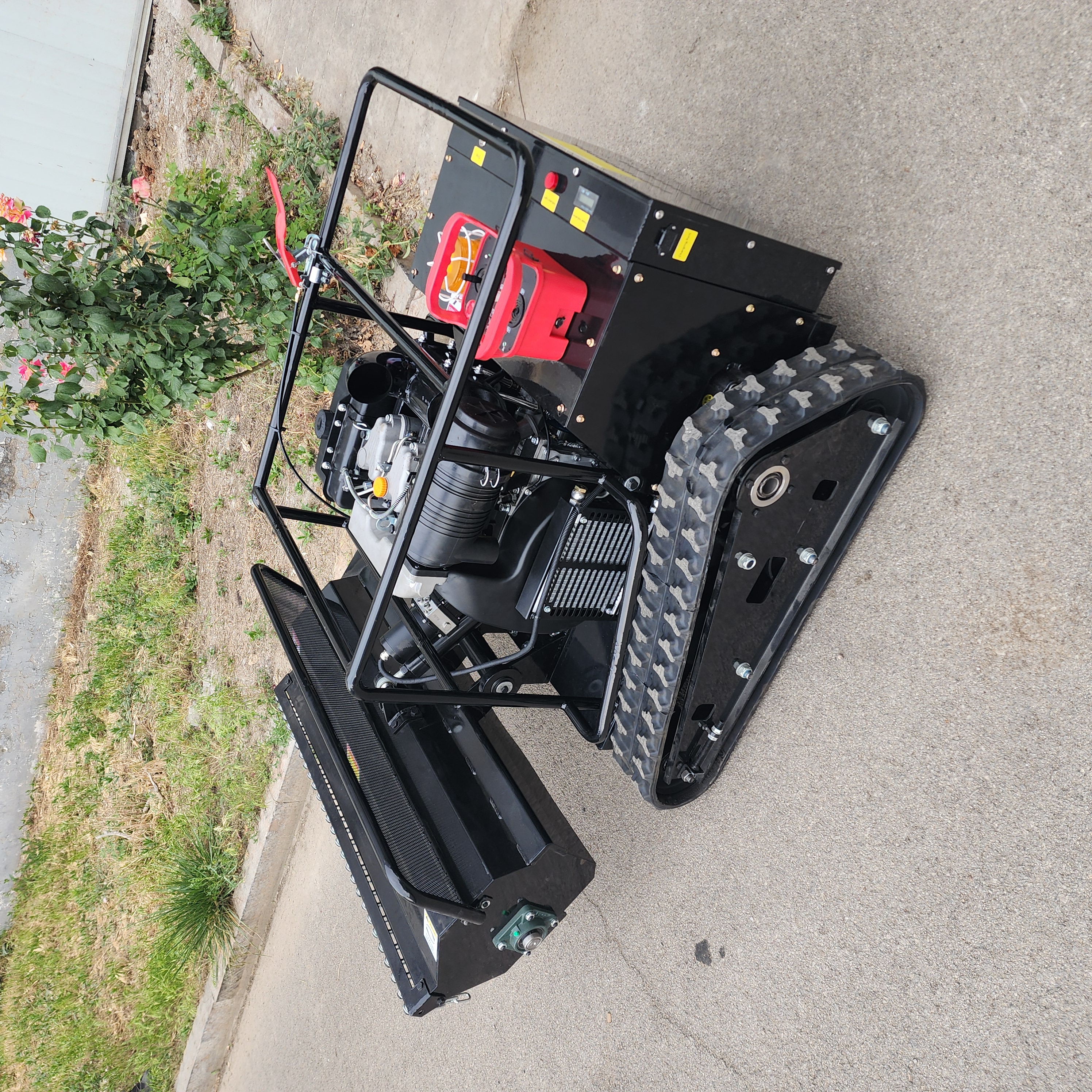25HP Lawn Mower | Heavy Duty High Efficiency Commercial Mowing Equipment