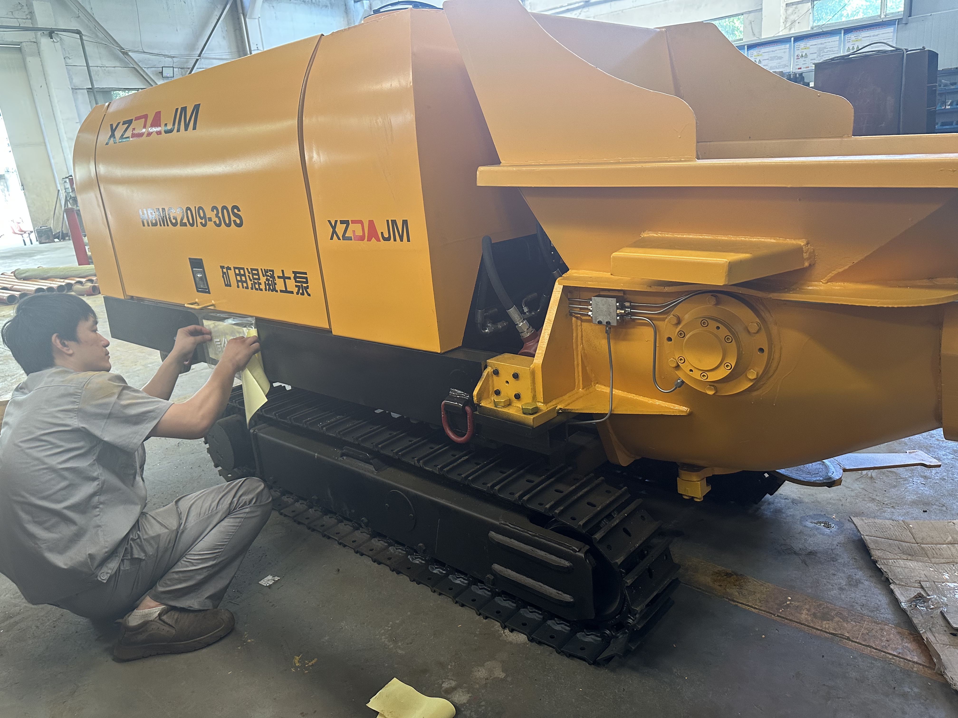 Crawler Concrete Pump | All-Terrain High Efficiency Construction Conveying Equipment