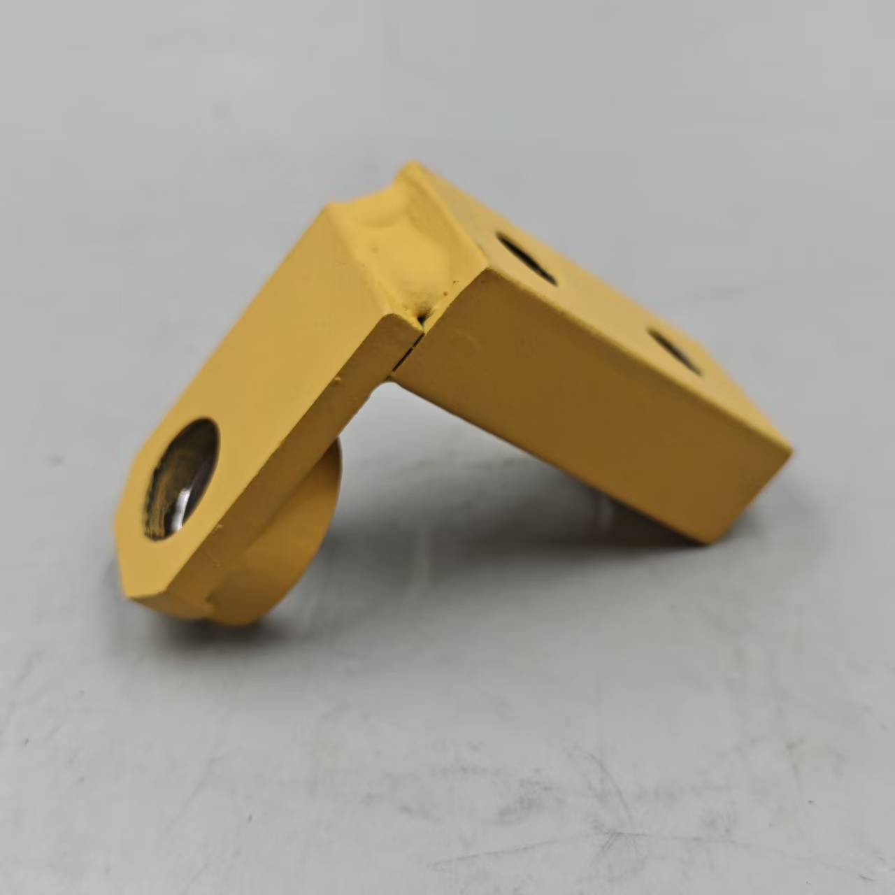 Made in China 195-61-47210 BRACKET Komatsu is suitable for parts of Komatsu D375A-3 bulldozer