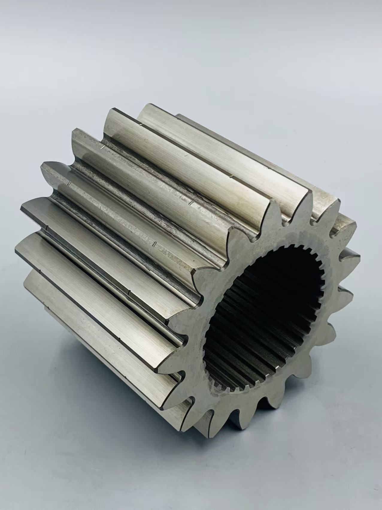 421-22-12660 GEAR Komatsu is suitable for various models of Komatsu WA450-3 HD255-5 parts