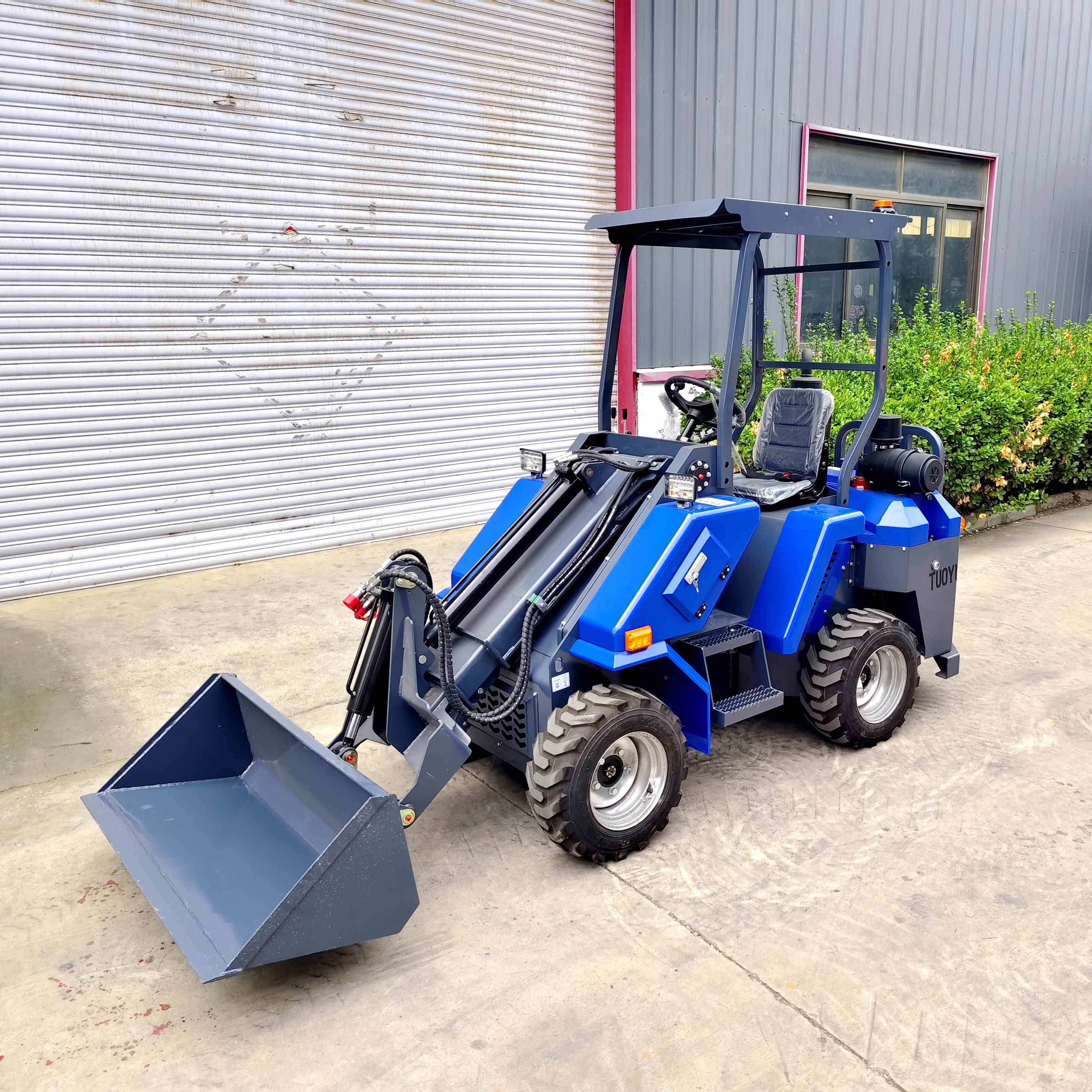 Tuoyuan Mini All-Terrain Wheel Loader | 26HP 19.39kW Diesel Front End Telescopic Loader