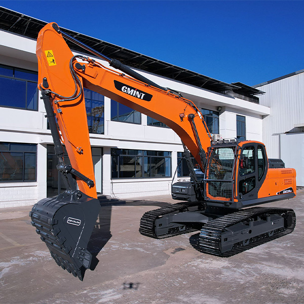 冠铭 230 大型挖掘机 | 23 吨级康明斯动力液压履带式挖掘机