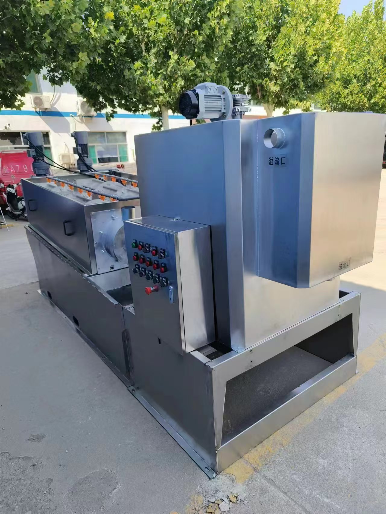 401 type screw-type sludge dewatering machine - specially designed for treating aquaculture wastewater