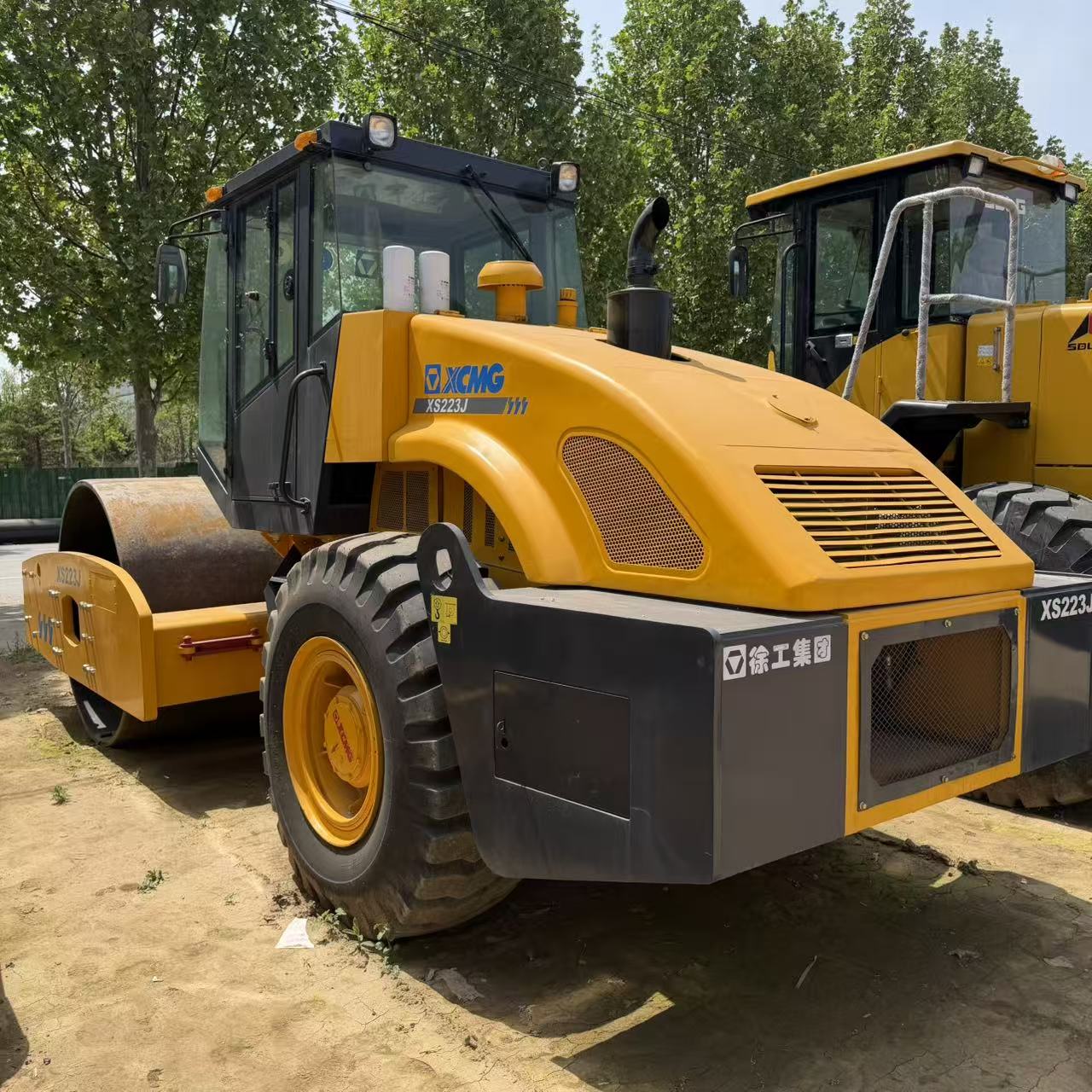 二手徐工 / 三一 / 柳工 / 山推 单 / 双钢轮 / 胶轮振动压路机 出口专供