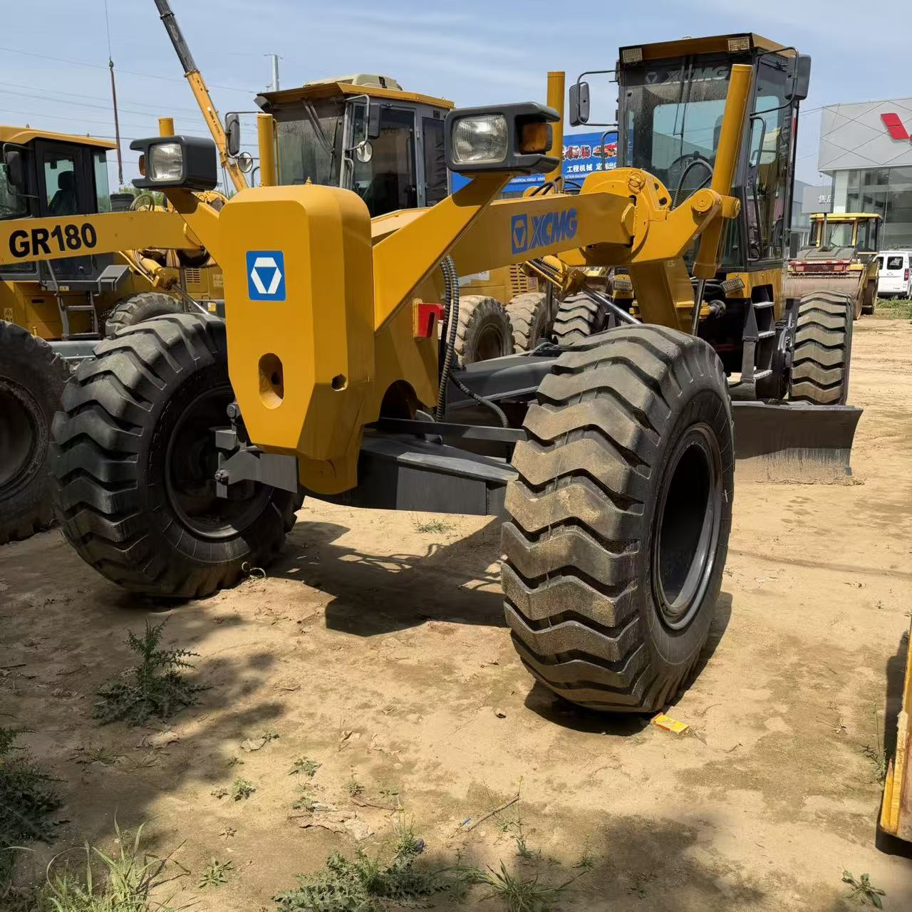 二手徐工 / 三一 / 柳工 / 山推 自行式平地机 180/215 马力 出口专供