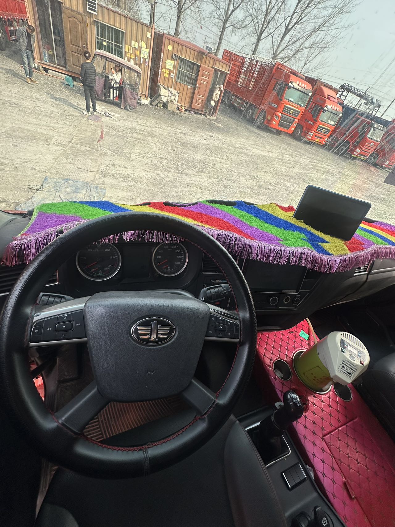 6.8 米高栏载货车 260 马力手动挡 国六 配置齐全 车况精品