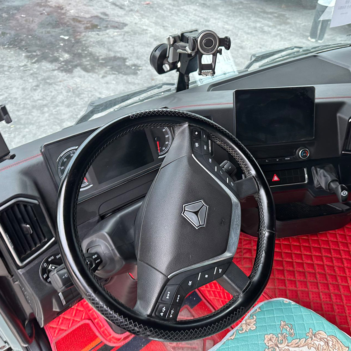 6.8 米高栏载货车 曼机 290 马力自动挡国六精品车