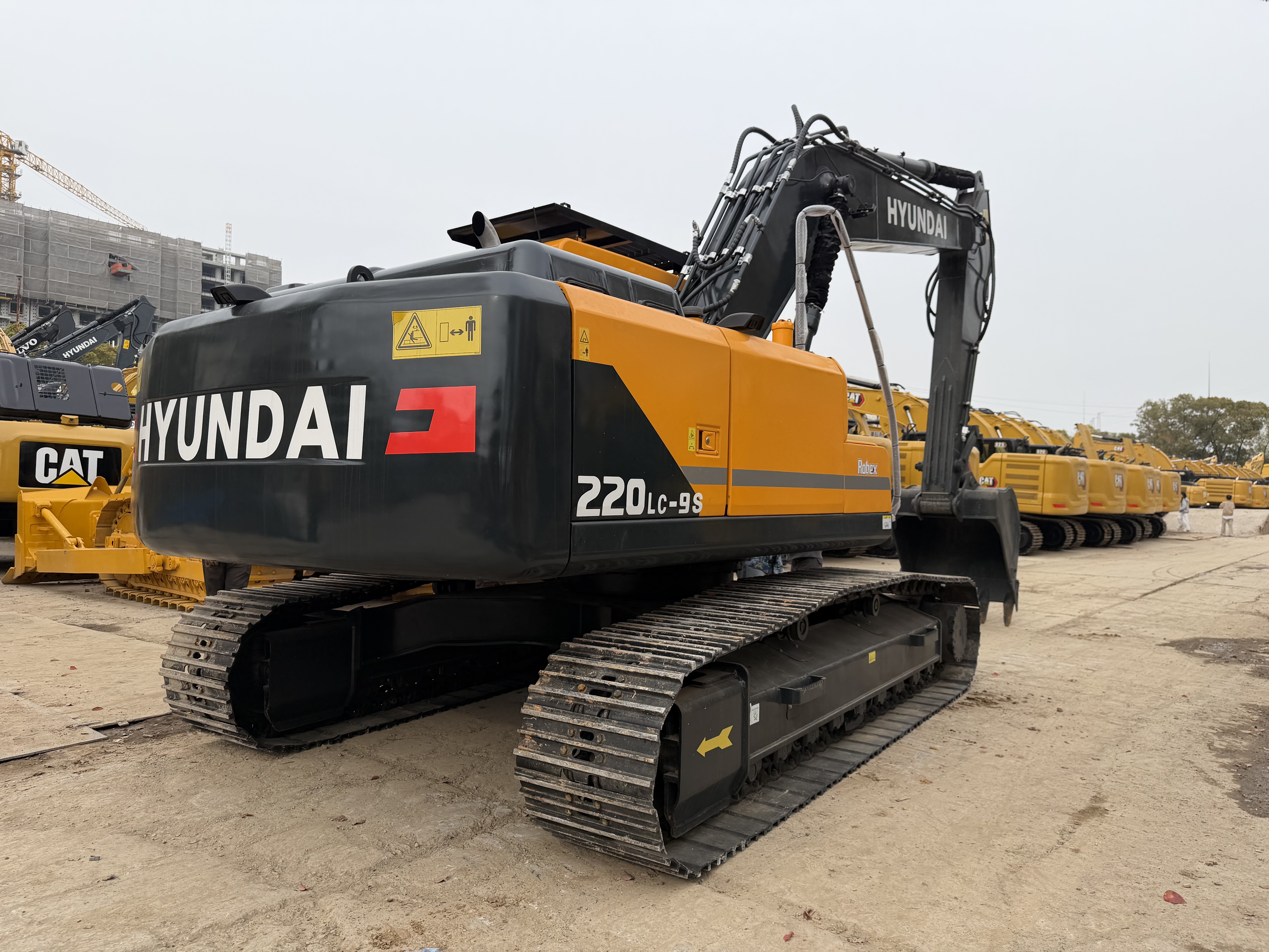 HYUNDAI 220LC-9S