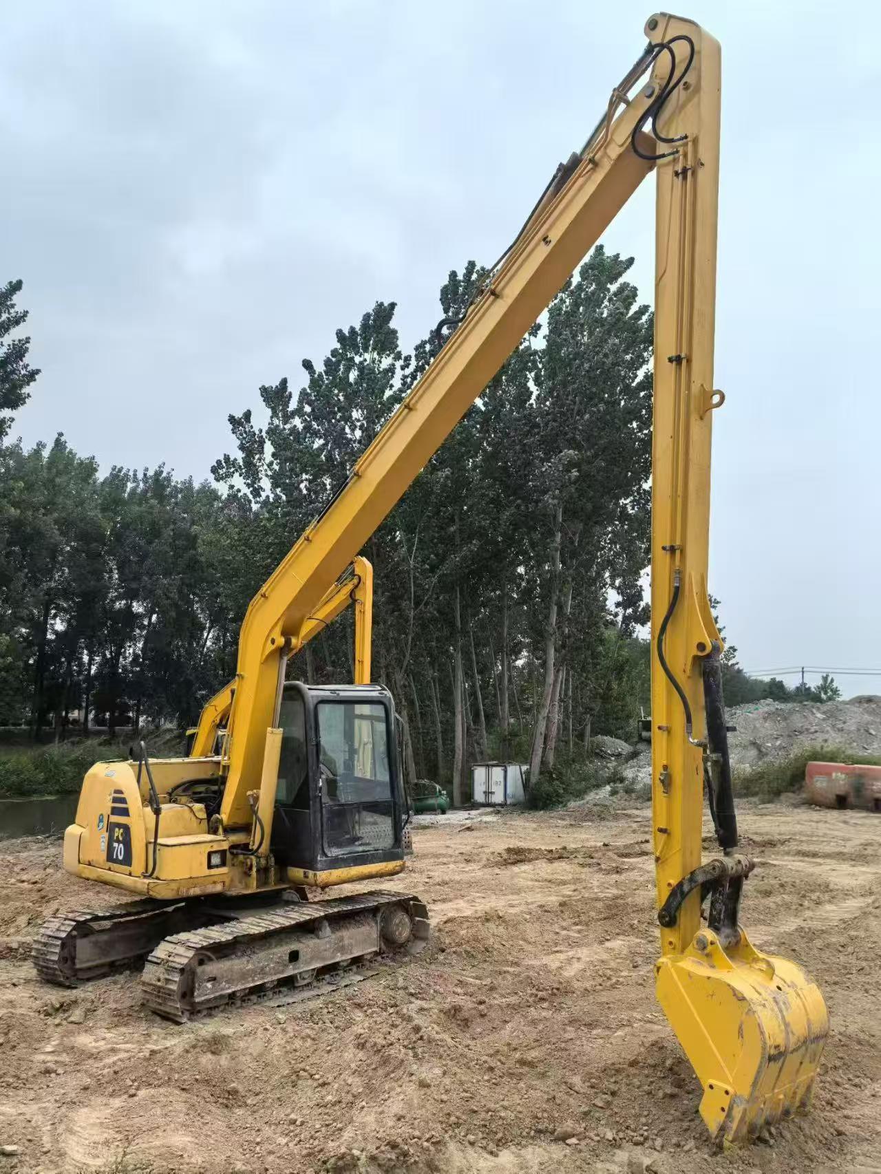 挖掘机加长臂 标准臂 斗杆 加重臂 16-33 米两段三段式岩石臂定制