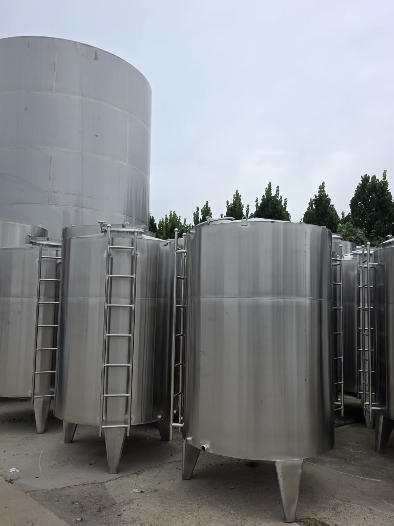 100L-5000L 不锈钢储罐 食品级液体 / 物料储存罐