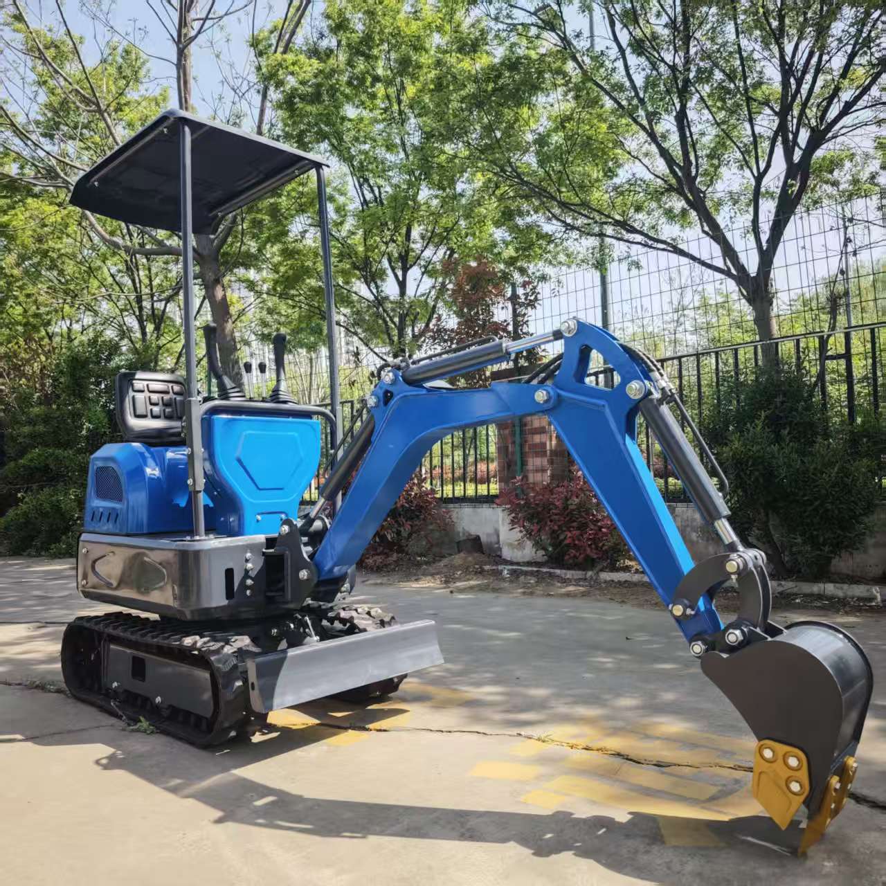 XN-10 型超微型履带式挖掘机 农用小型挖机