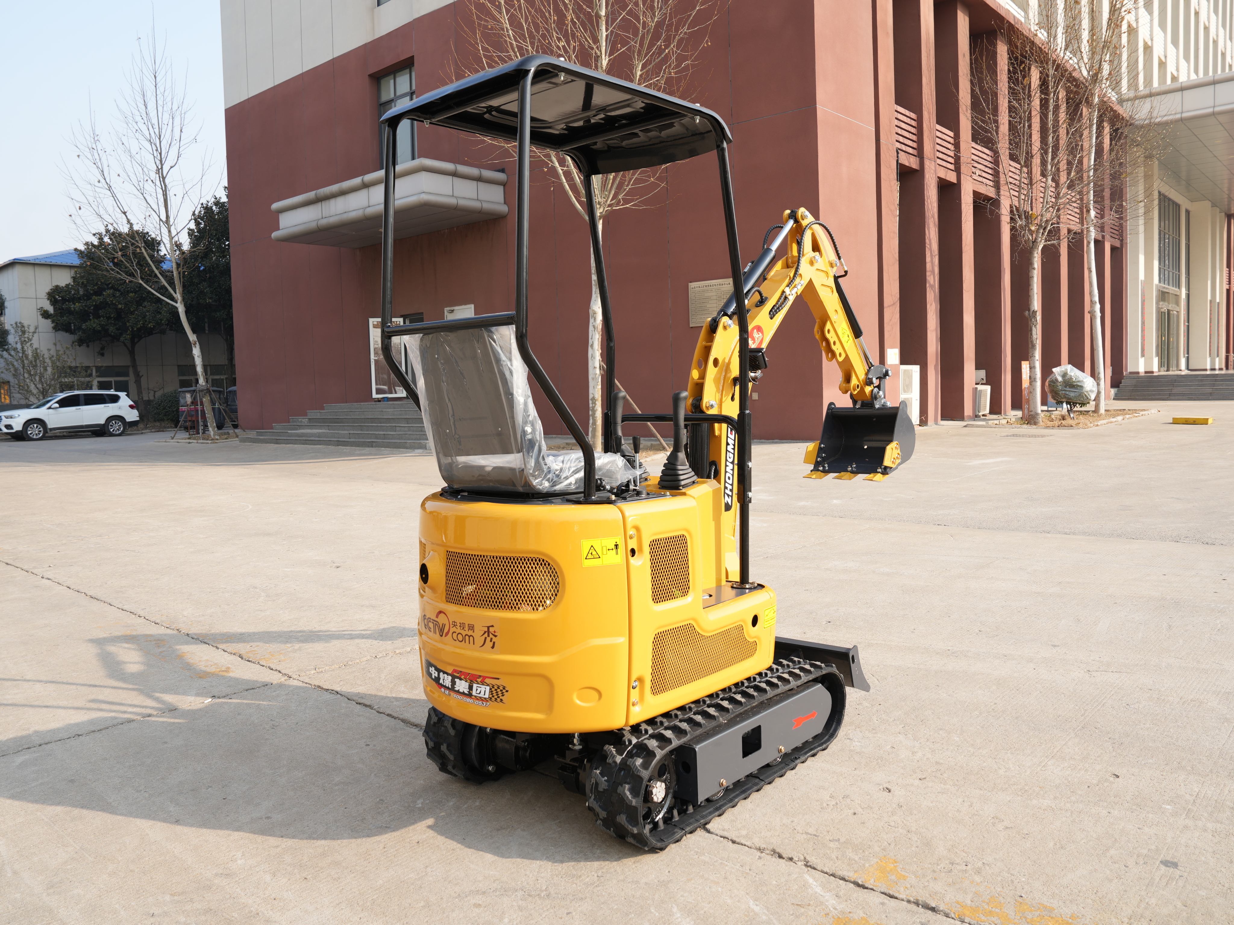 Crawler excavator, engineering micro excavator, demolition and crushing agricultural excavator, suitable for orchard and greenhouse construction