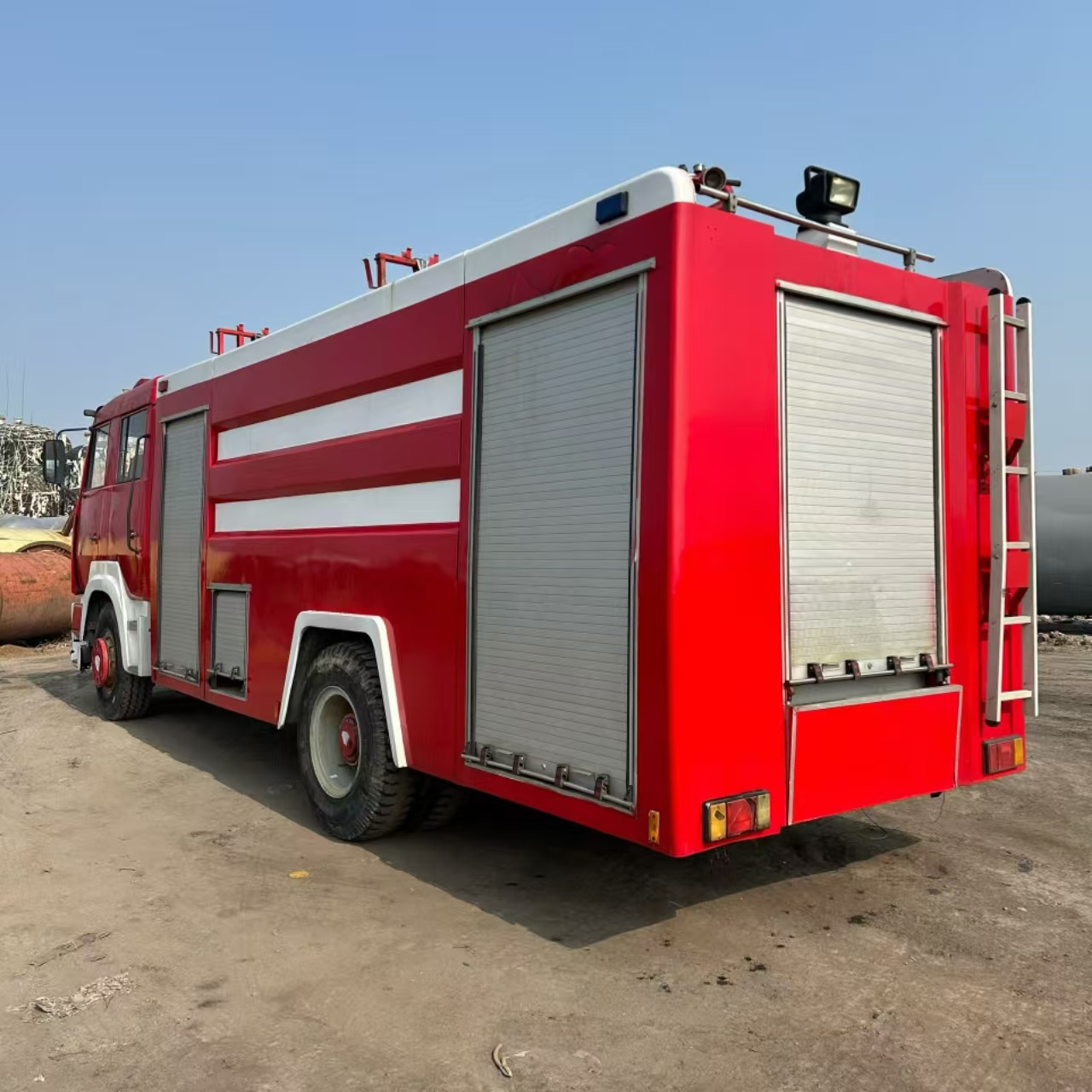 Fire truck, foam water tank, dry powder, airport nest spray, etc. Fire truck, special duty fire truck, security type fire truck