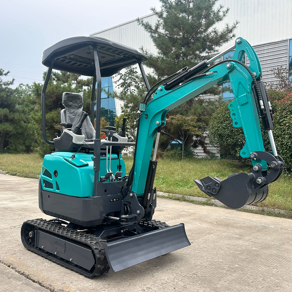 小象重工 ME17 小型挖掘机 1.7 吨山地开荒挖机 室内装修破碎小挖机