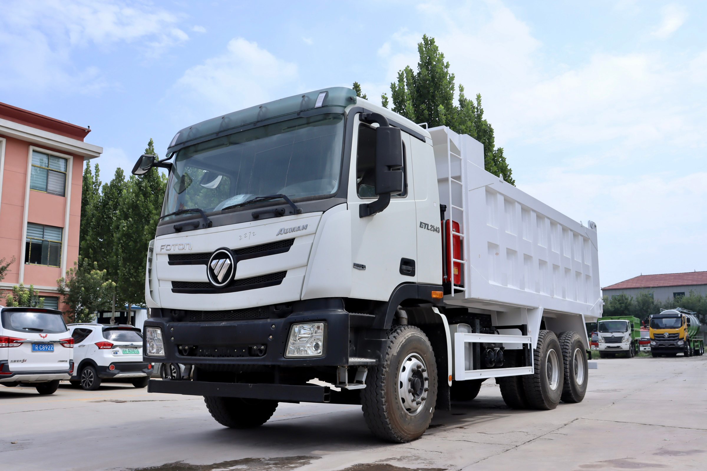 福田自卸车——10轮、前桥9吨、手动变速箱、柴油发动机、全新车况