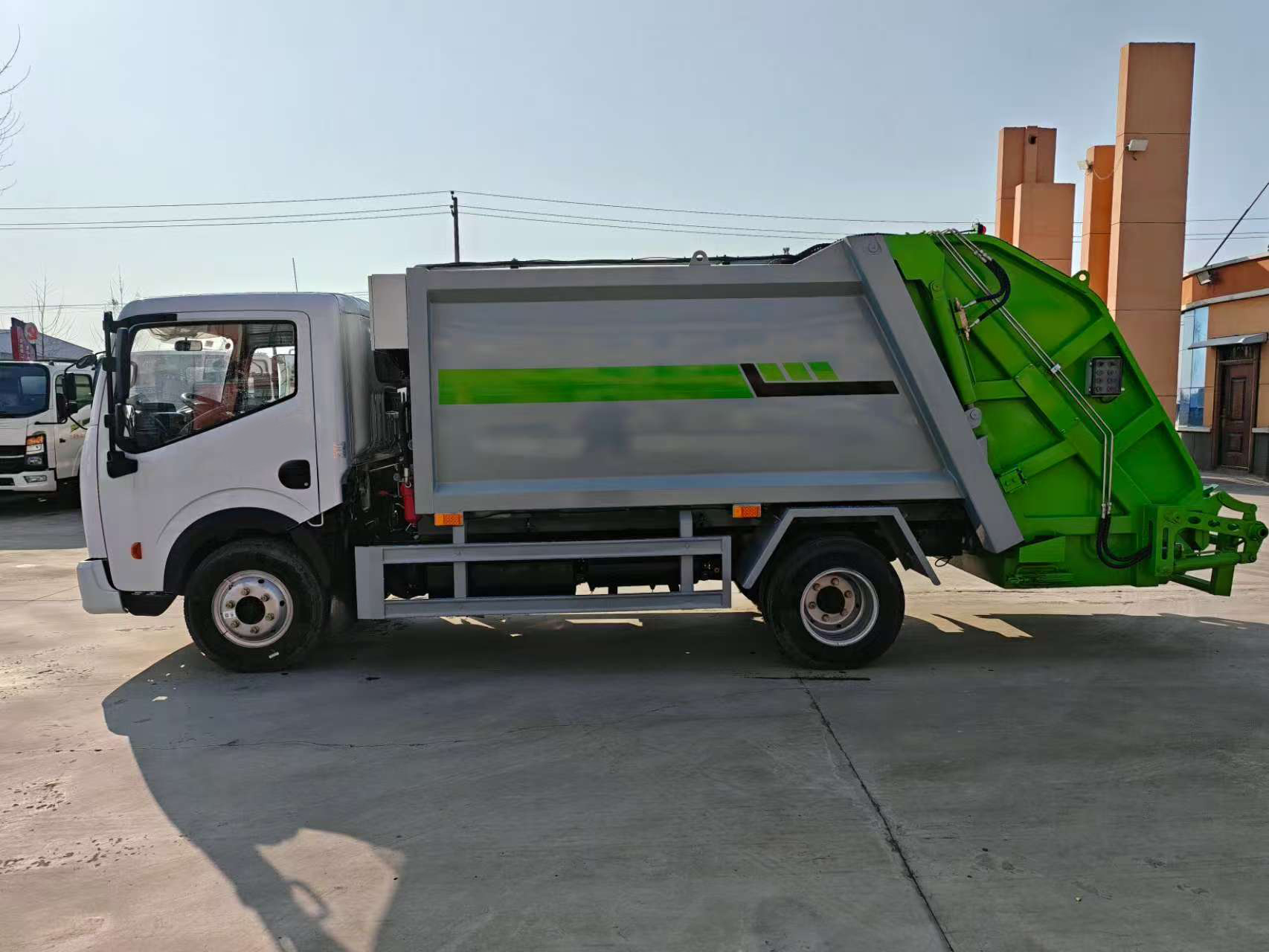 厂家直销 可定制柴油4×2发动机压缩式垃圾车 桶装生活垃圾收集车