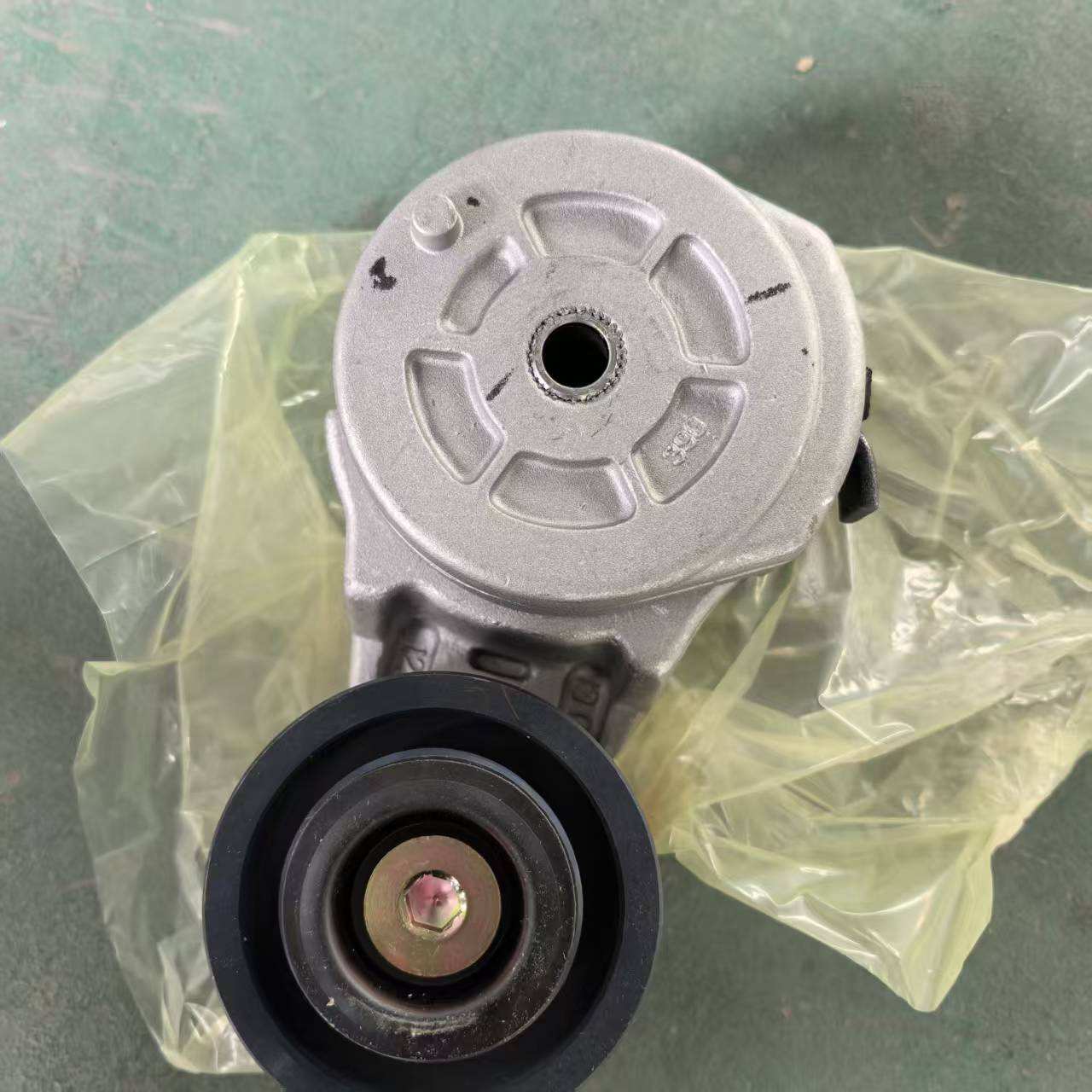 D65 推土机节温器 6745-61-1111