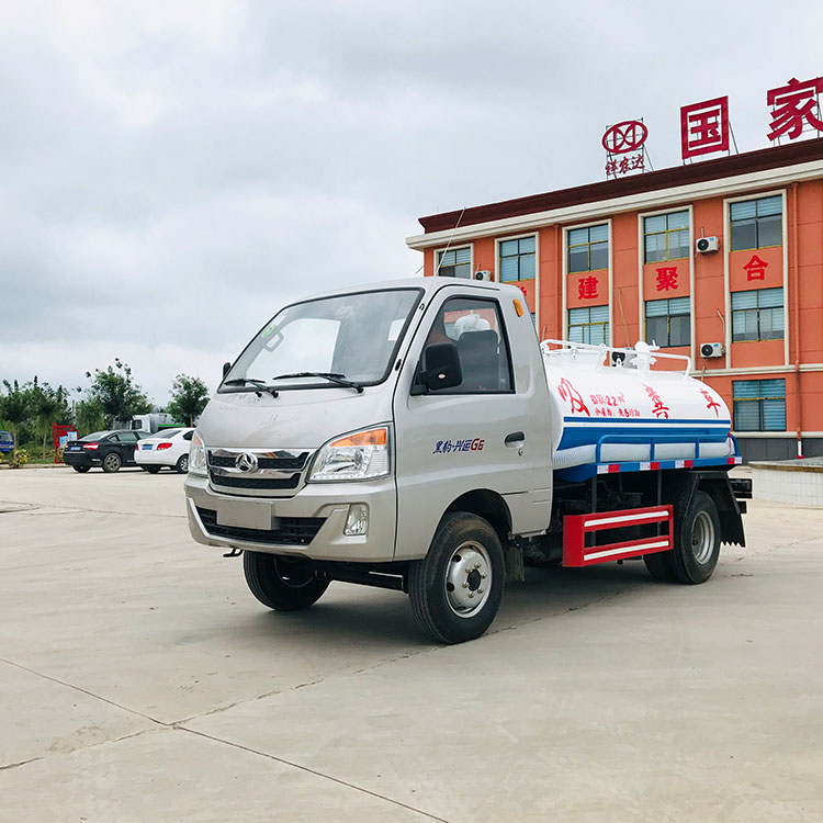 优质手动汽油小型真空吸污车，国三排放，载重 1-10 吨，总质量 5 吨，环保核心