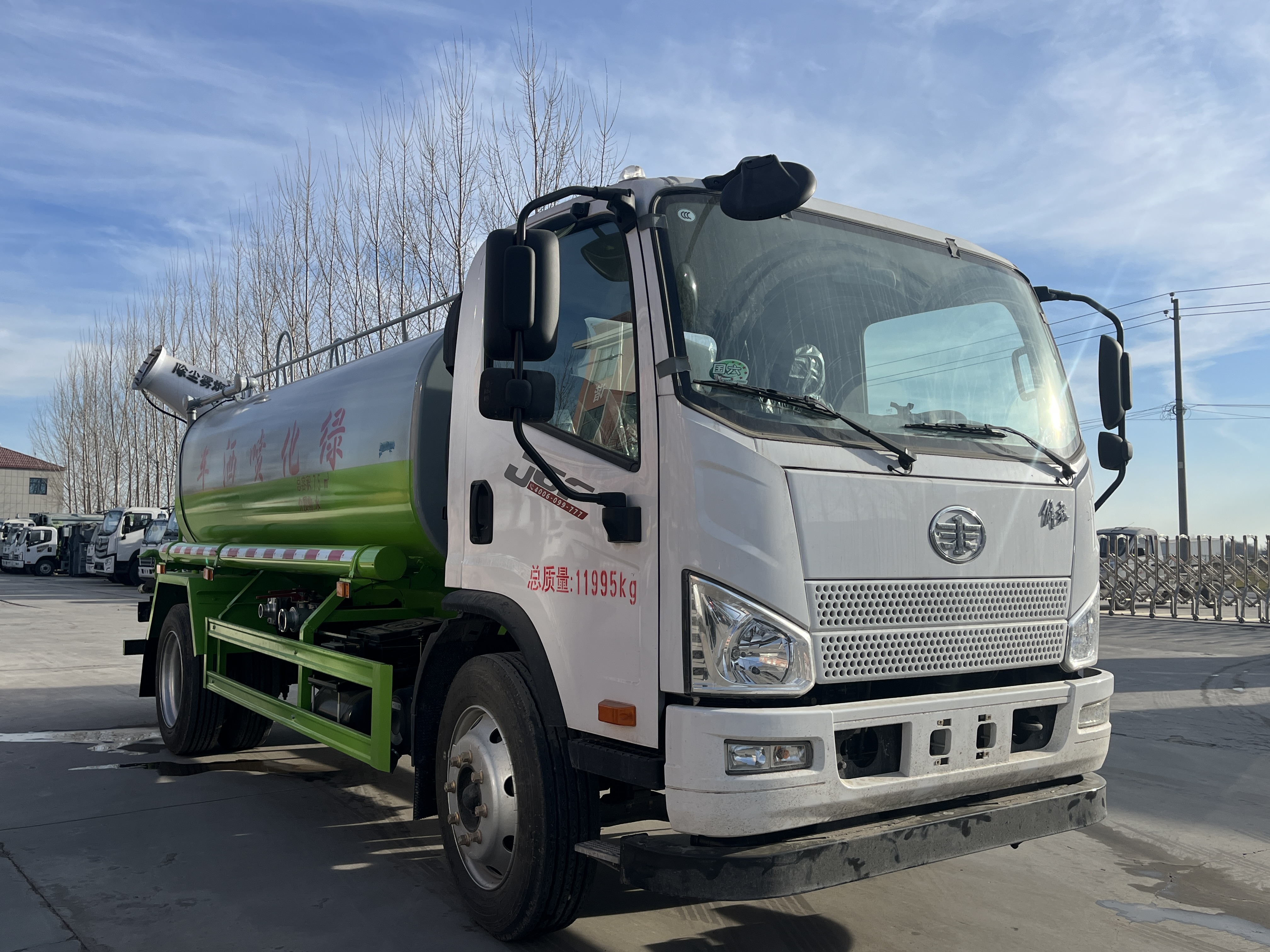 全新低价解放绿化水罐车 4×2 12 立方米 柴油国五发动机 手动挡 在售